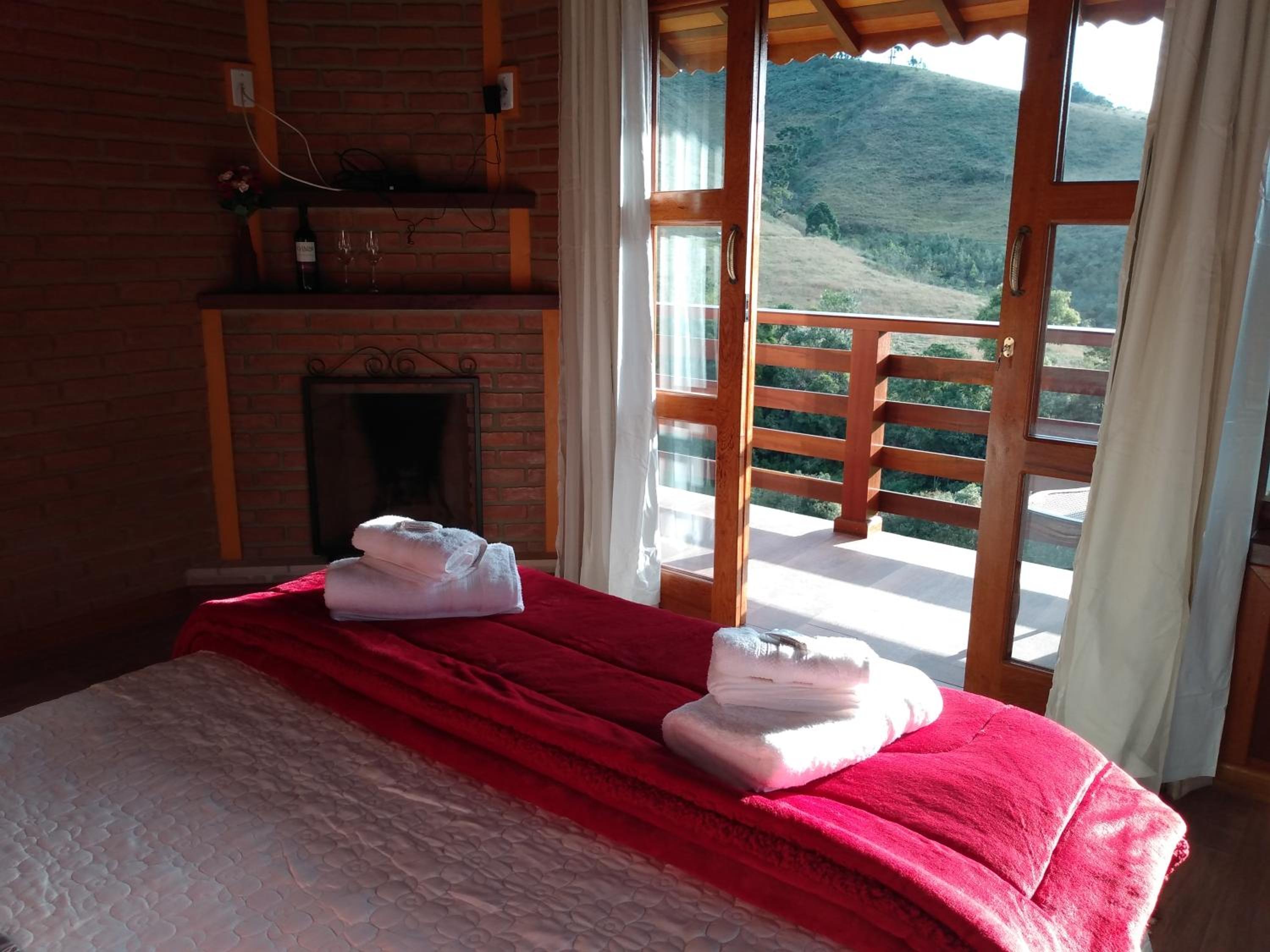 Deluxe Suite with Spa Bath - Photo 38
