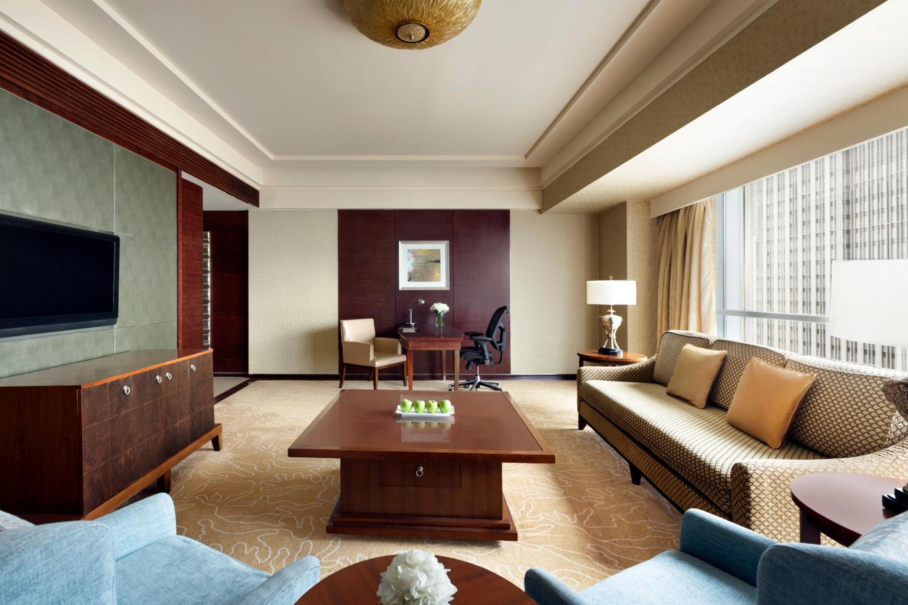 Executive King Suite - Valley Wing photo 3