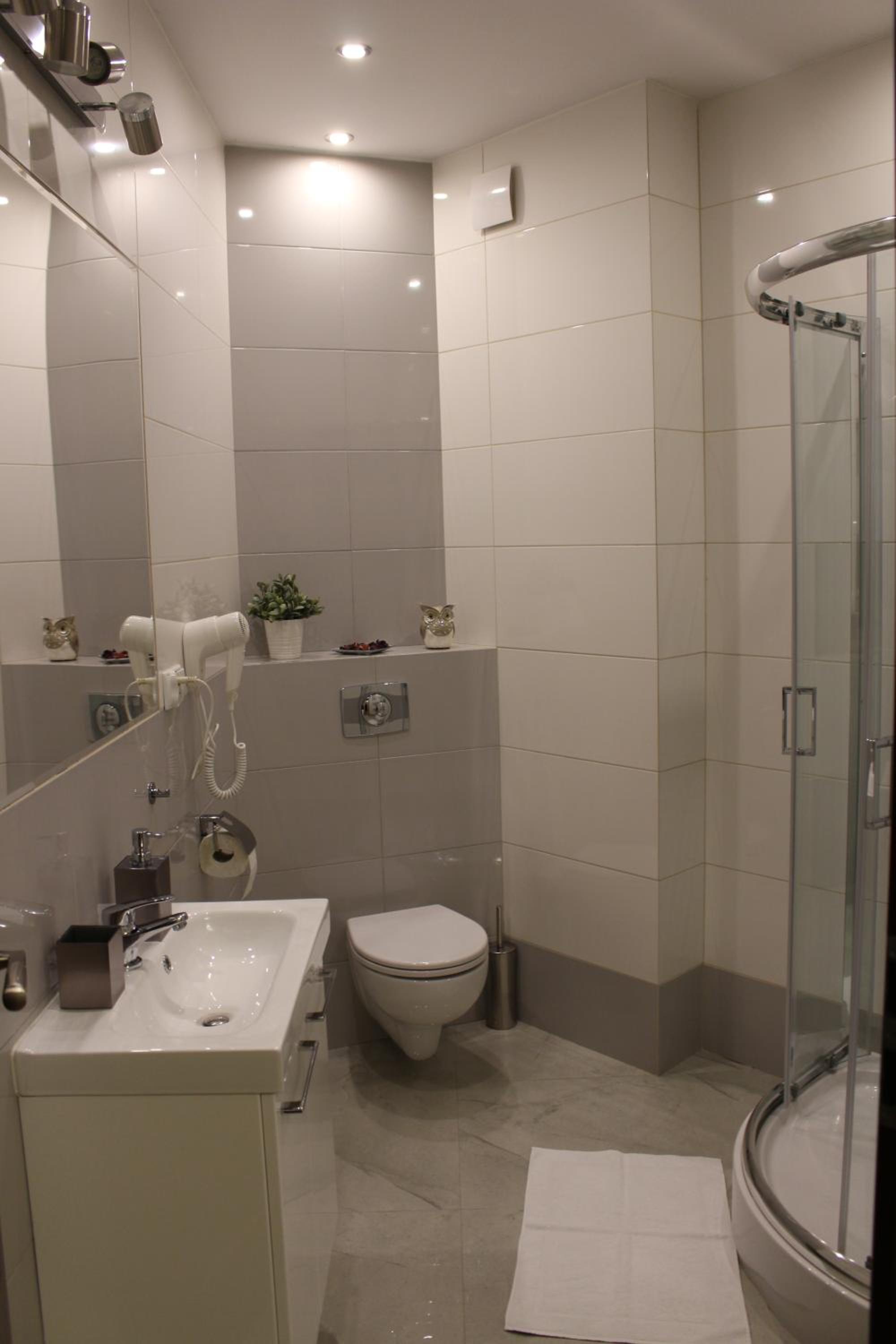 Double Room with Private Bathroom - Photo 4