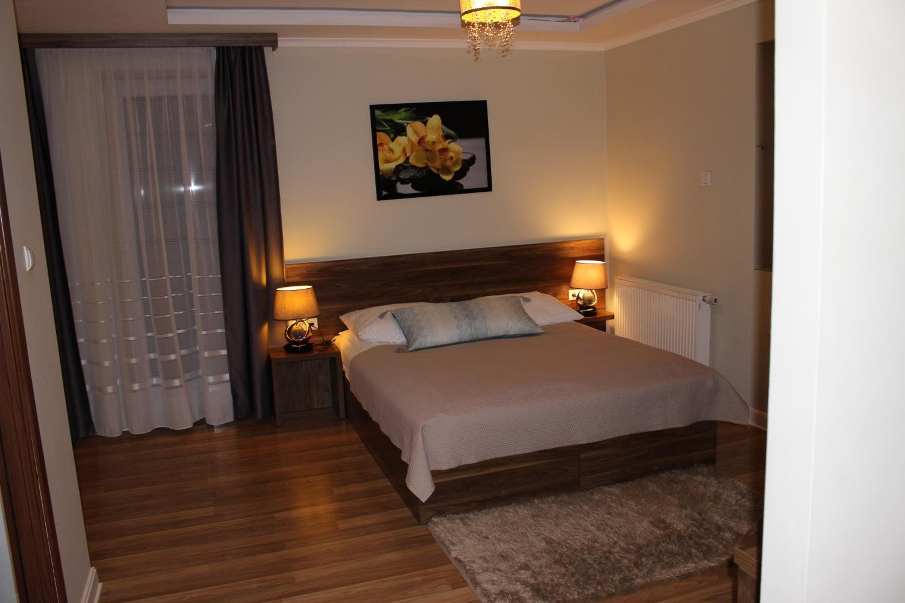 Triple Room with Bathroom - Photo 1