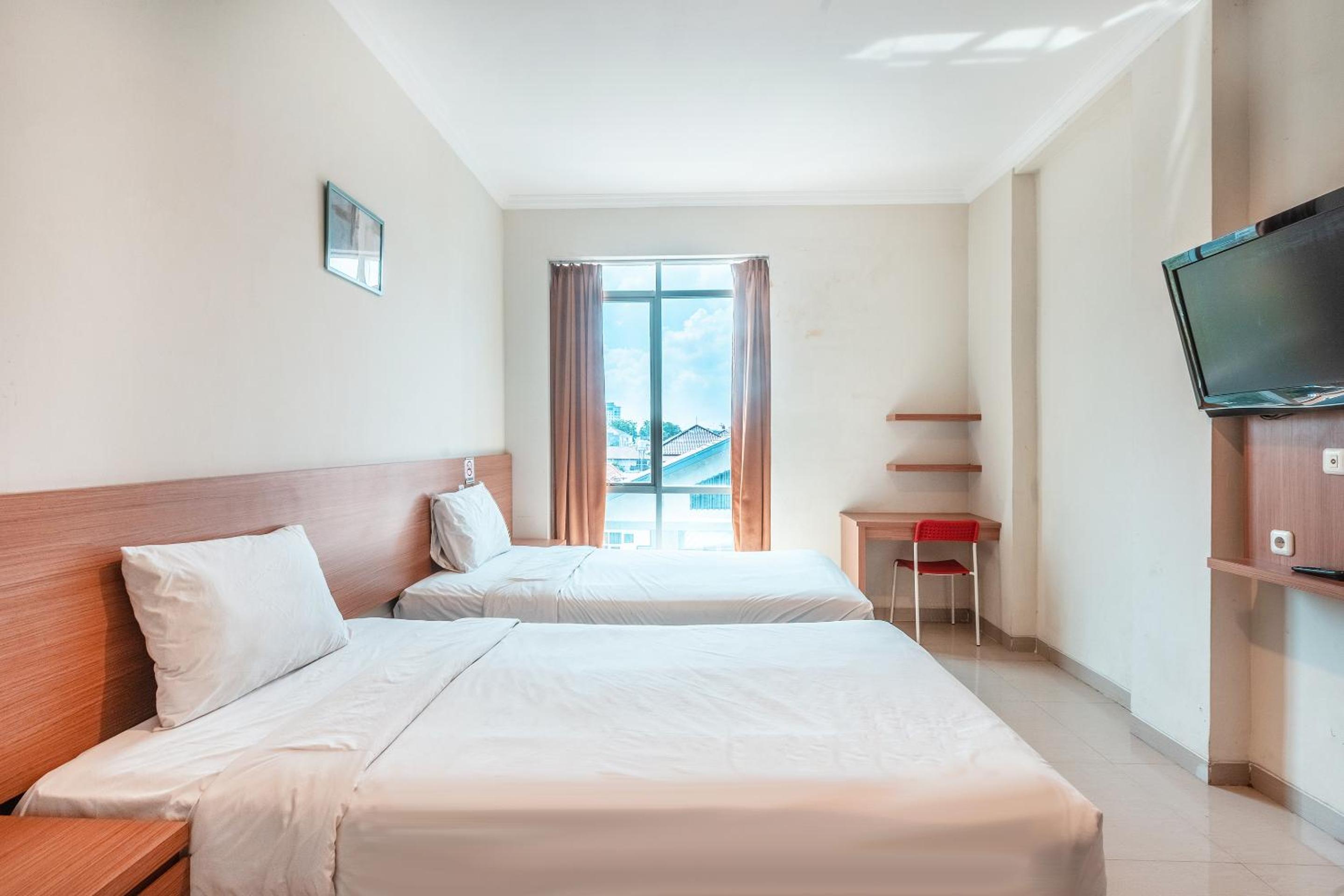 Deluxe Twin Room - Photo 1