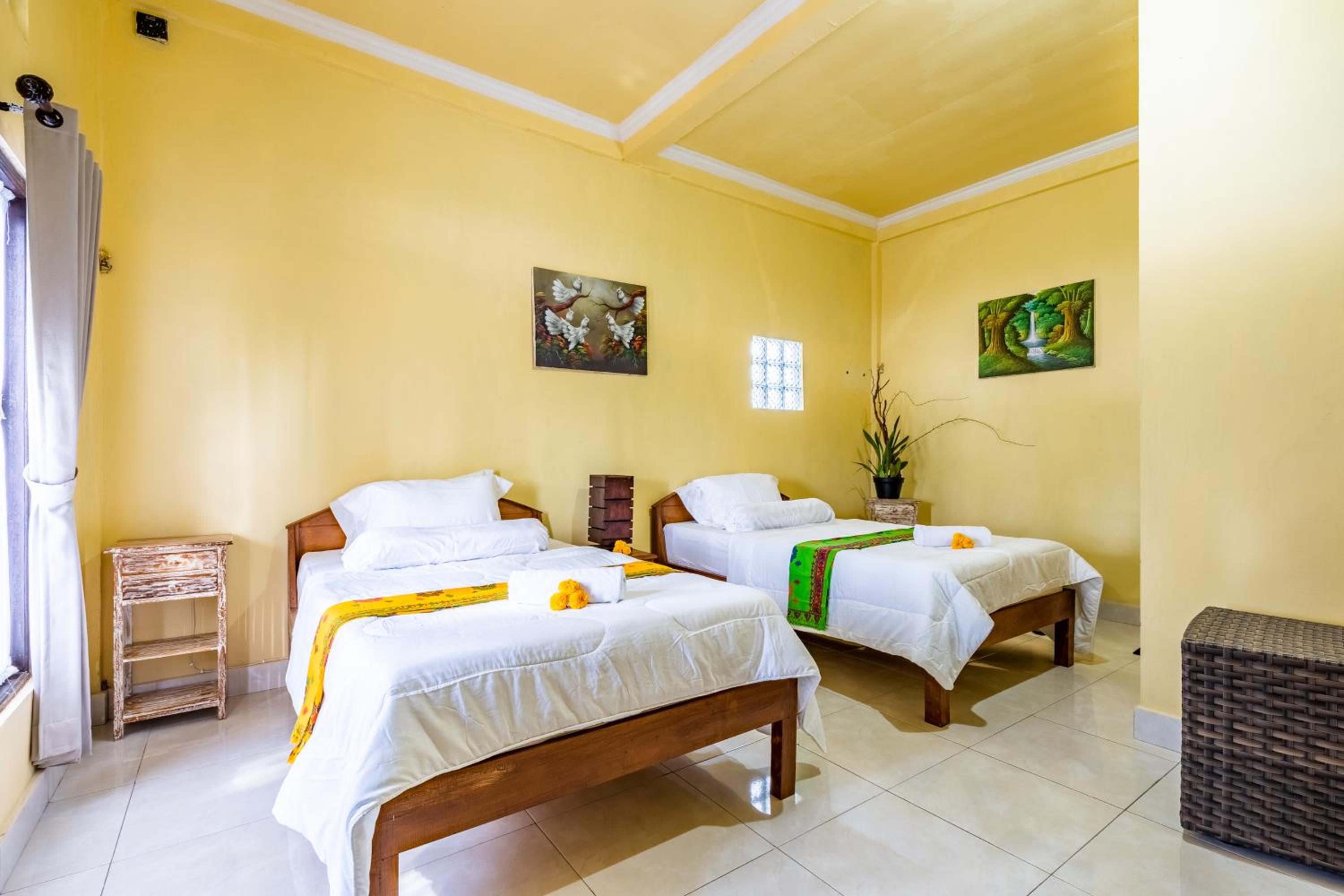 Standard Twin Room - Photo 1