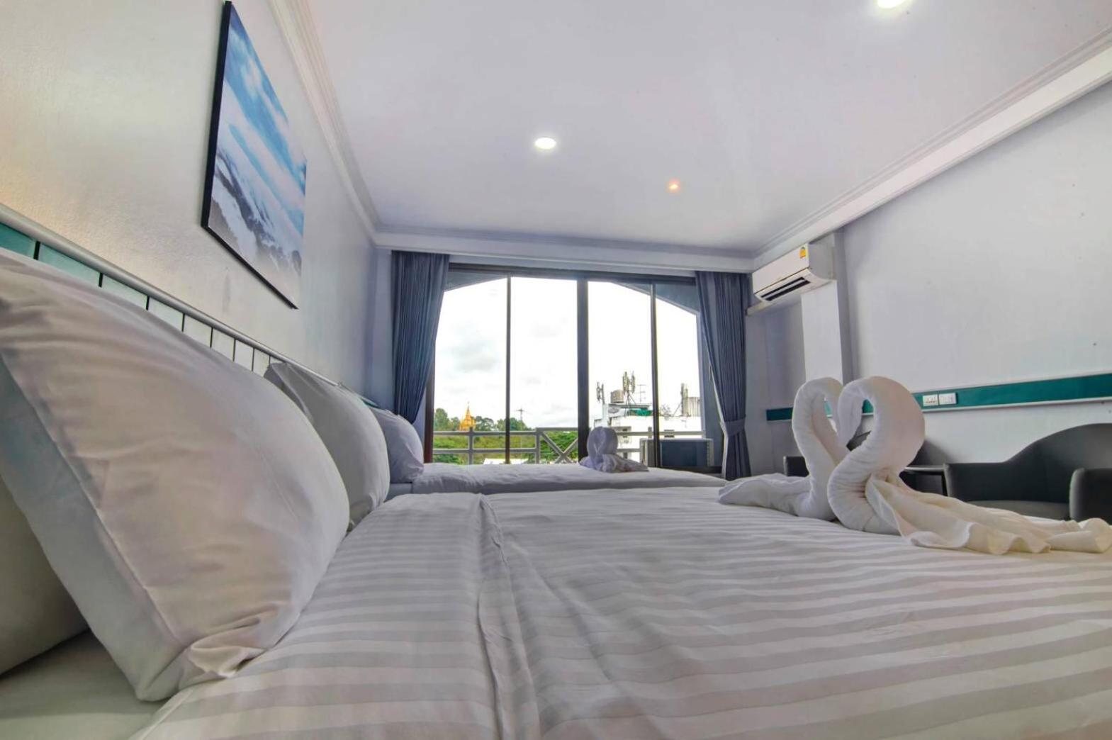 Premium Quadruple Room - Photo 1