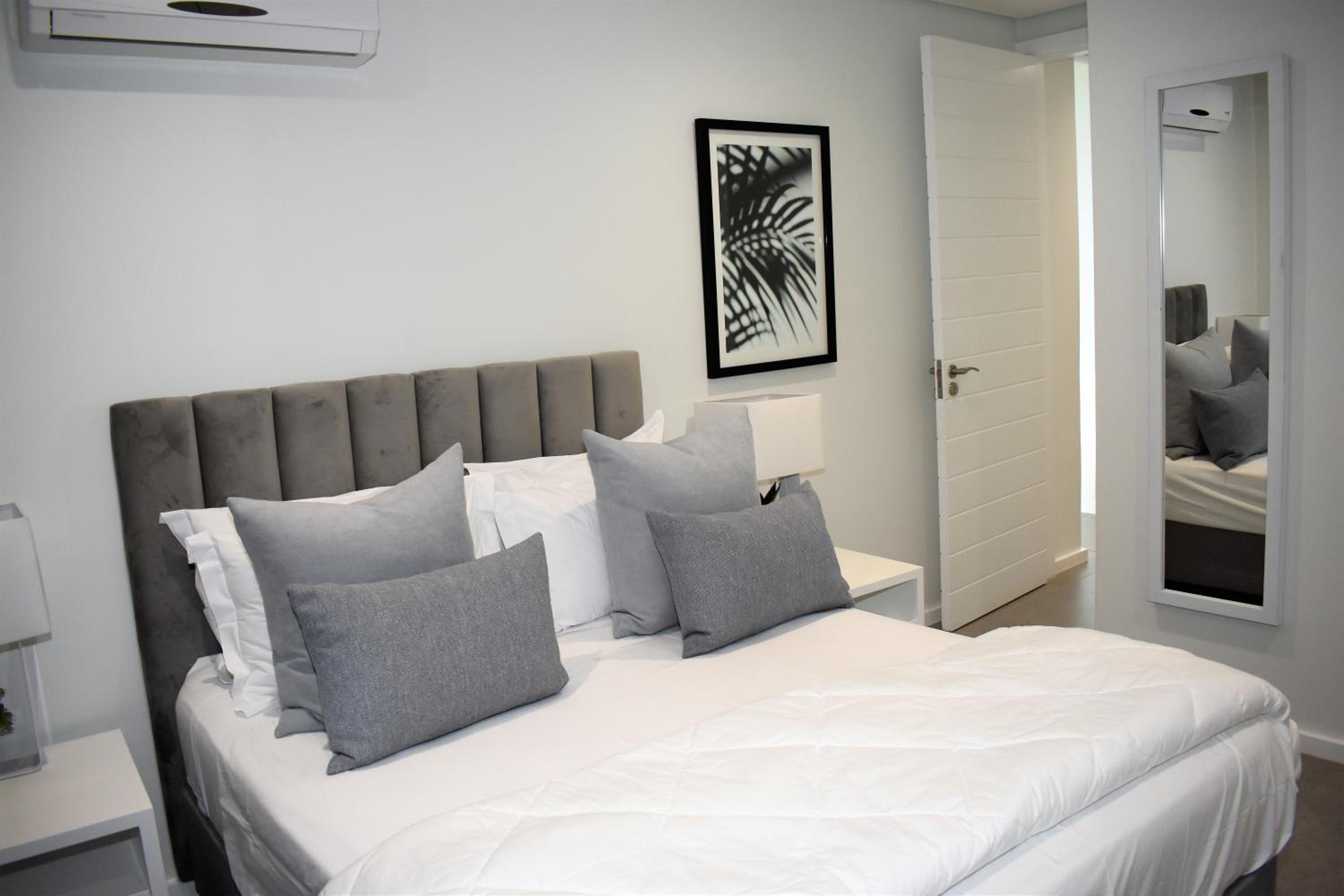 Two-Bedroom Apartment - Photo 9