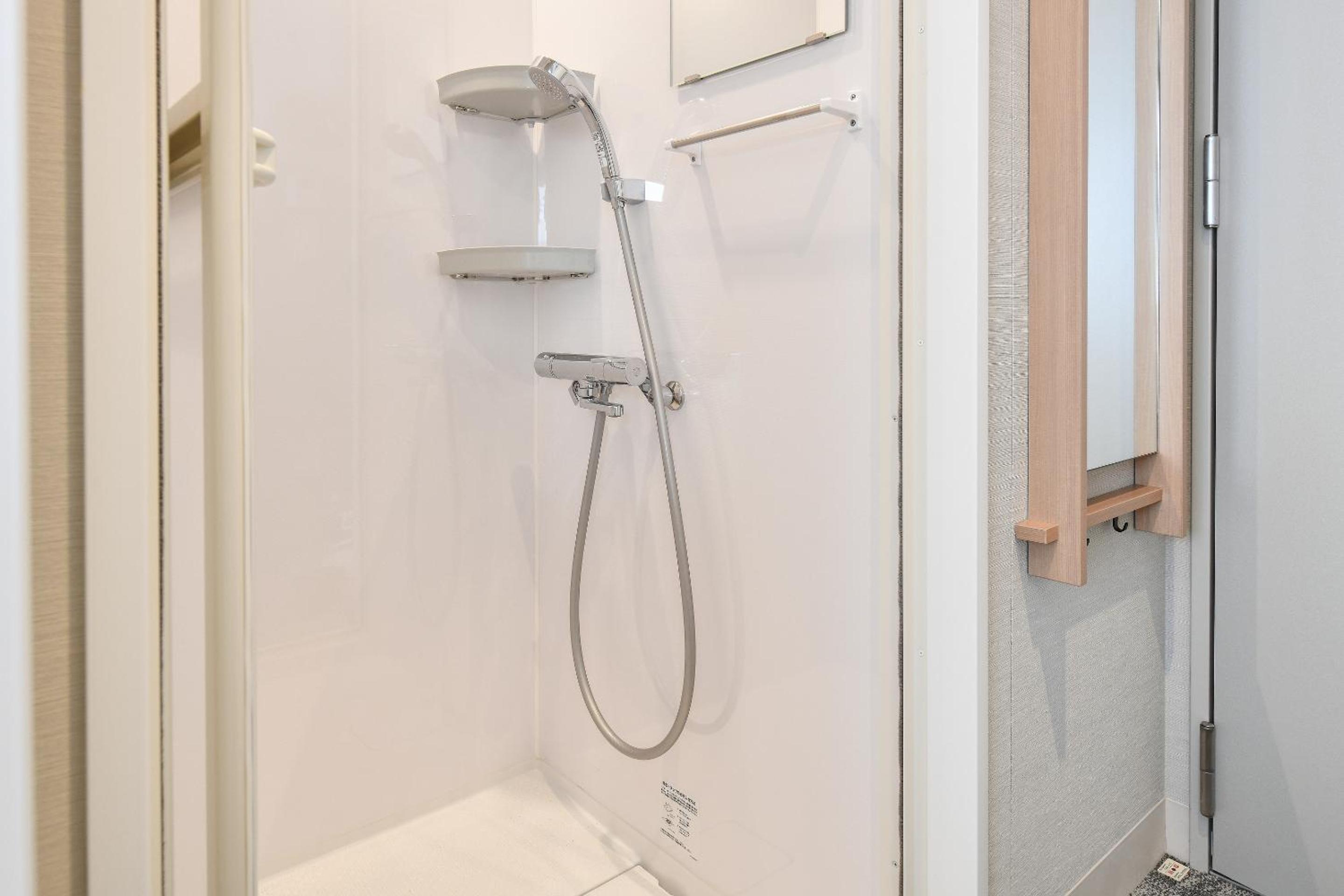 Double Room with Shower - Non-Smoking  - Photo 3