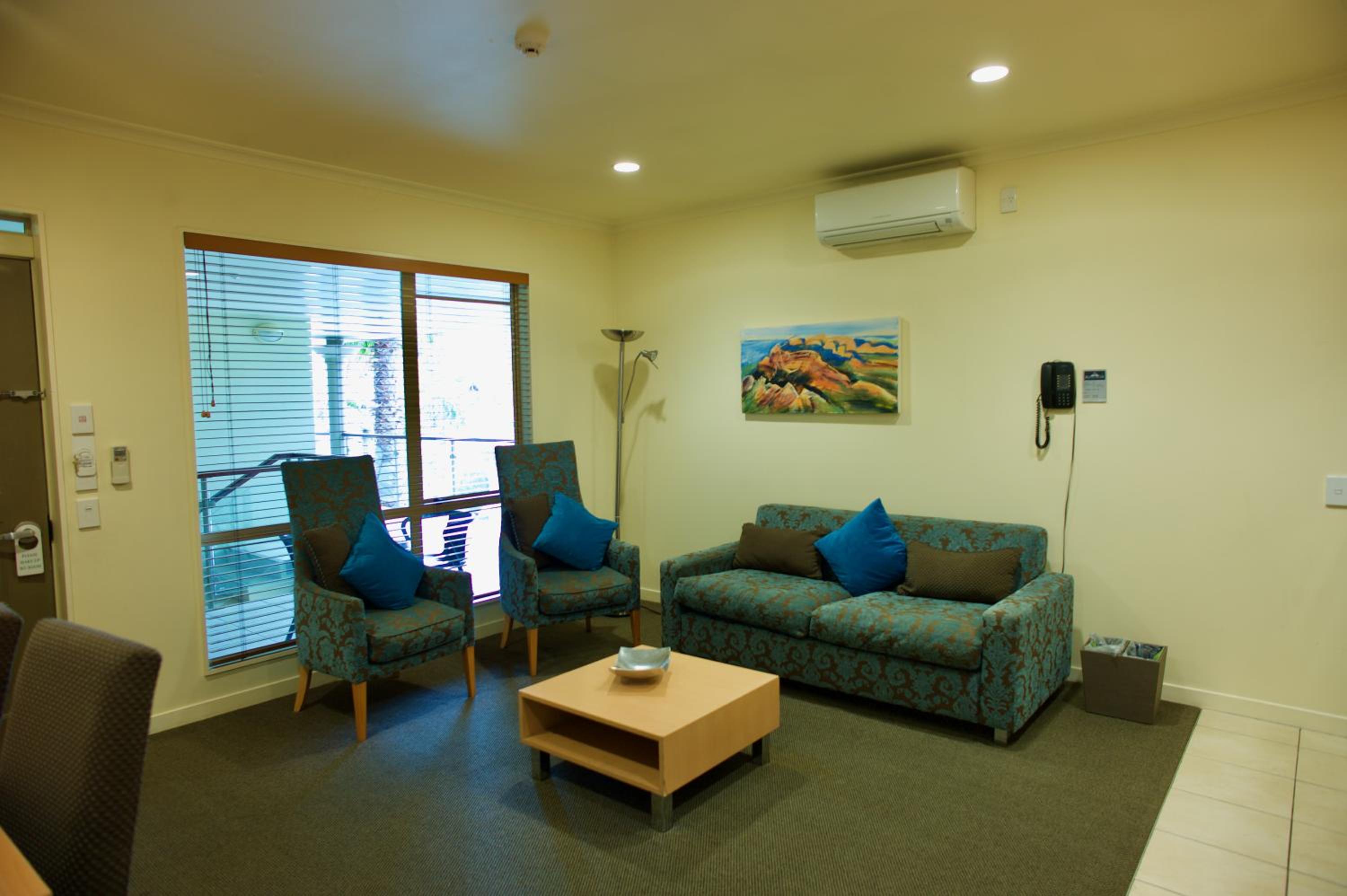 Superior Two-Bedroom Suite - Photo 3