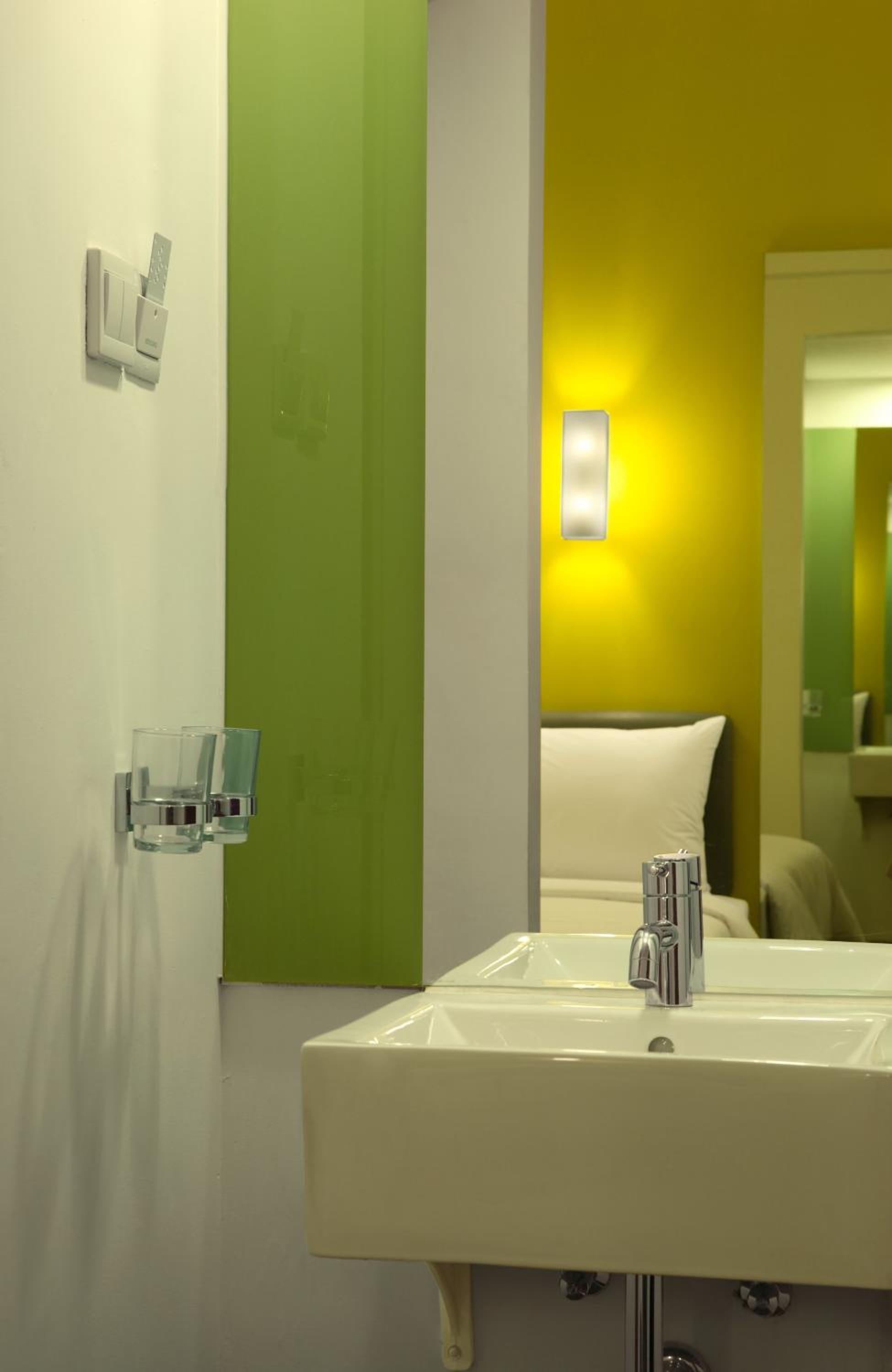 Smart Twin Room - Photo 5