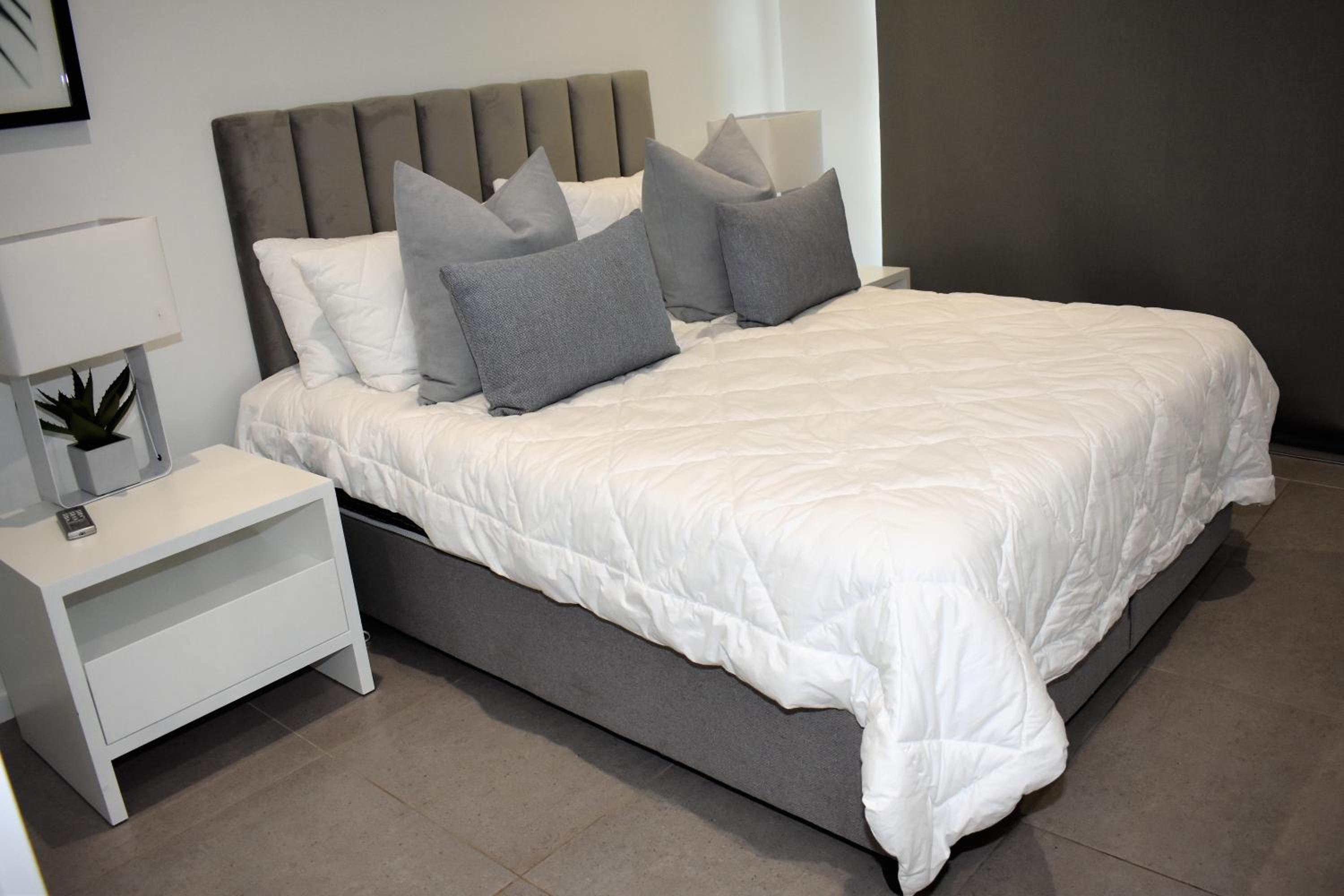 Two-Bedroom Apartment - Photo 4