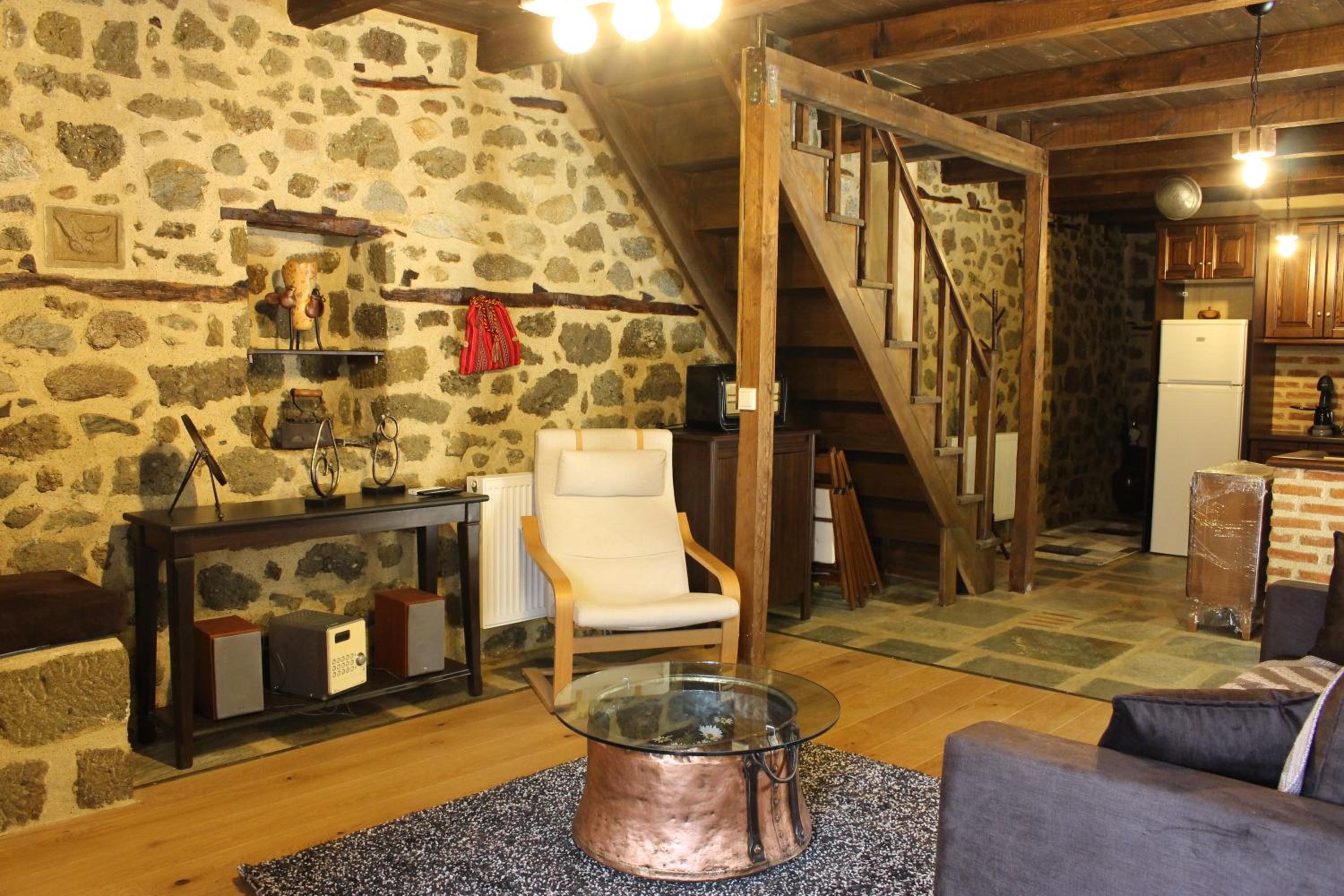 Two-Bedroom House - Photo 28