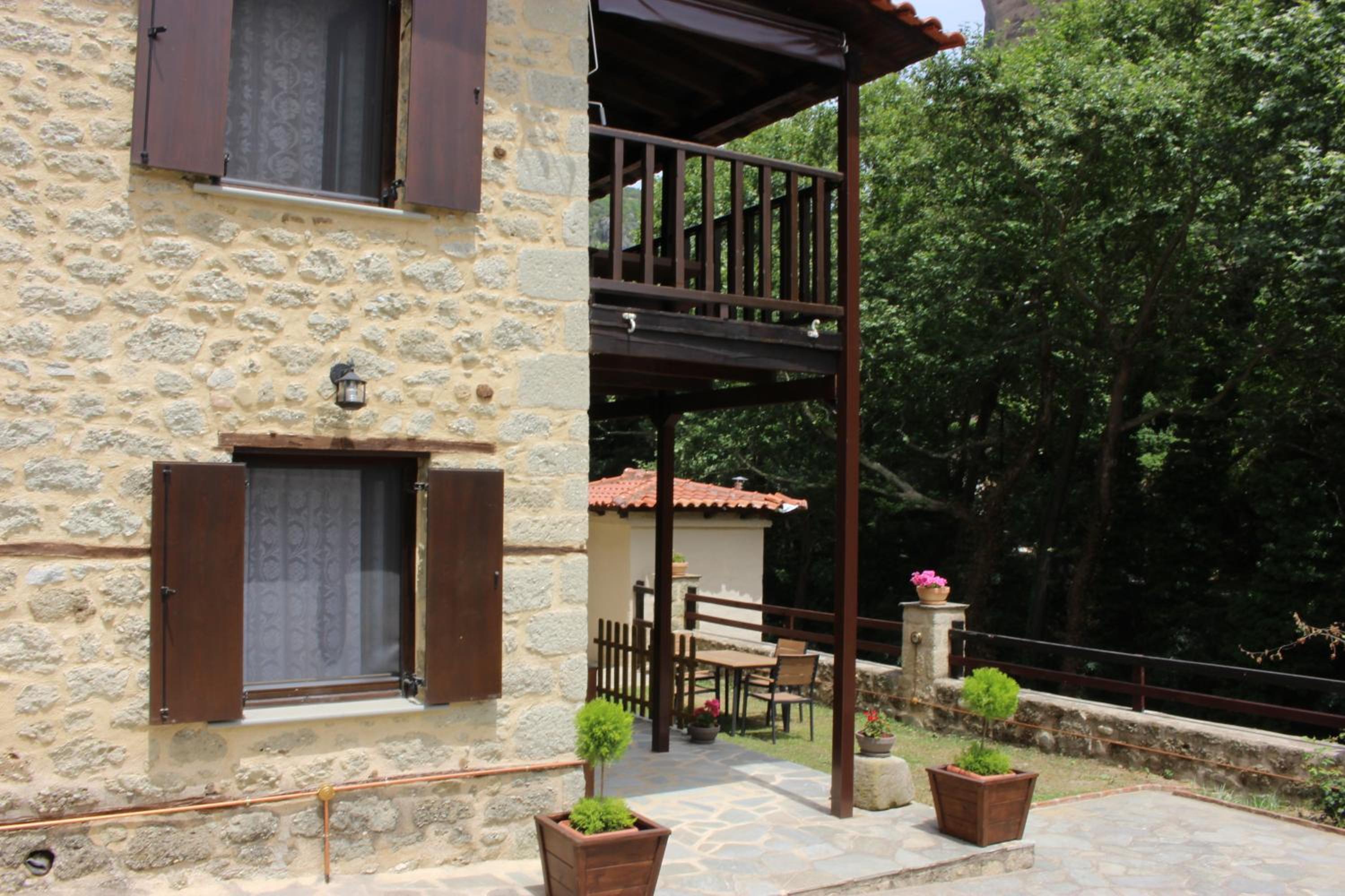 Two-Bedroom House - Photo 29