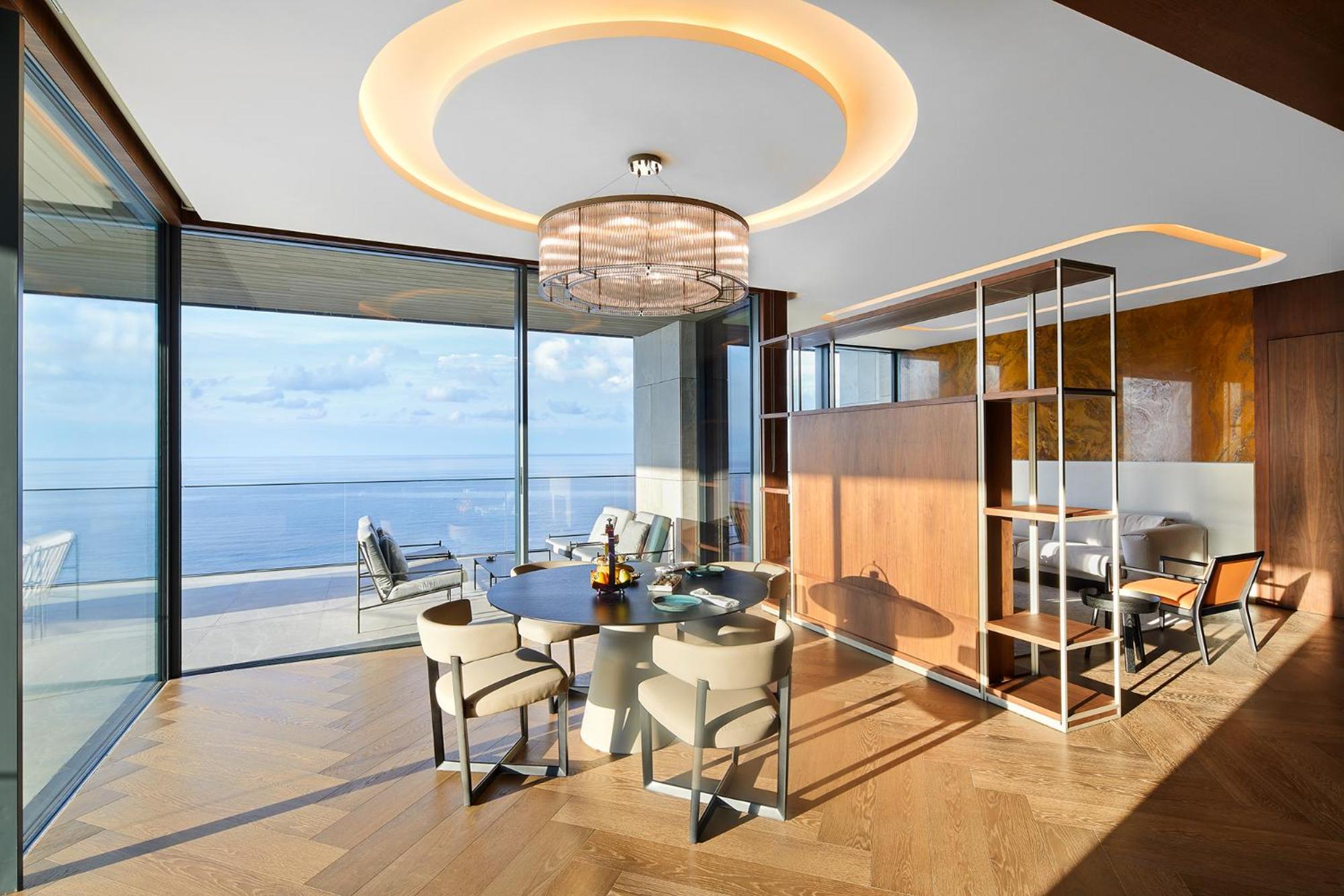 King Suite - Photo 6