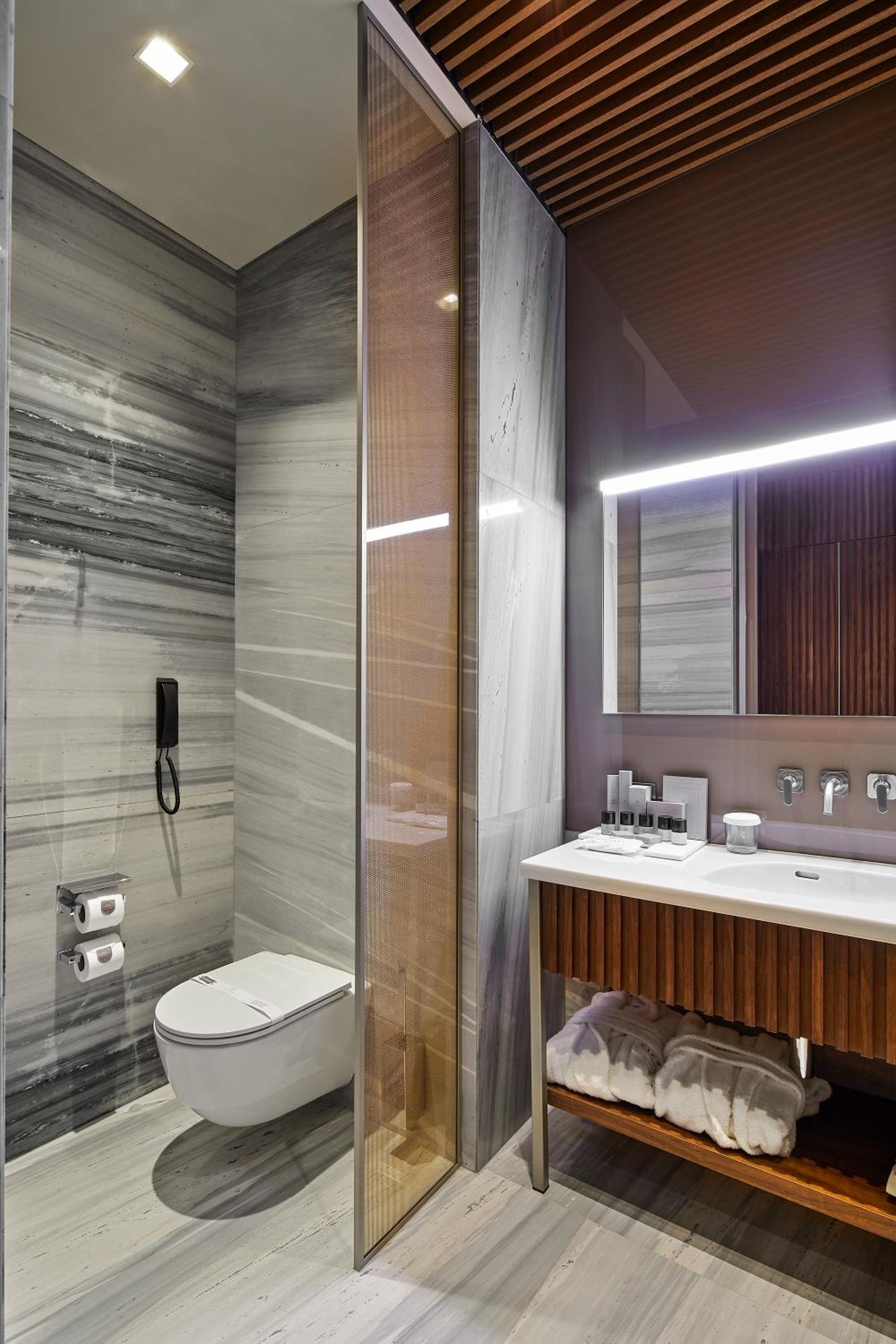 Standard Double Room - Photo 6