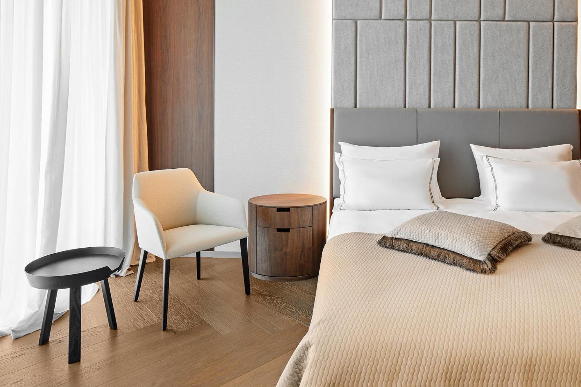 King Suite - Photo 13