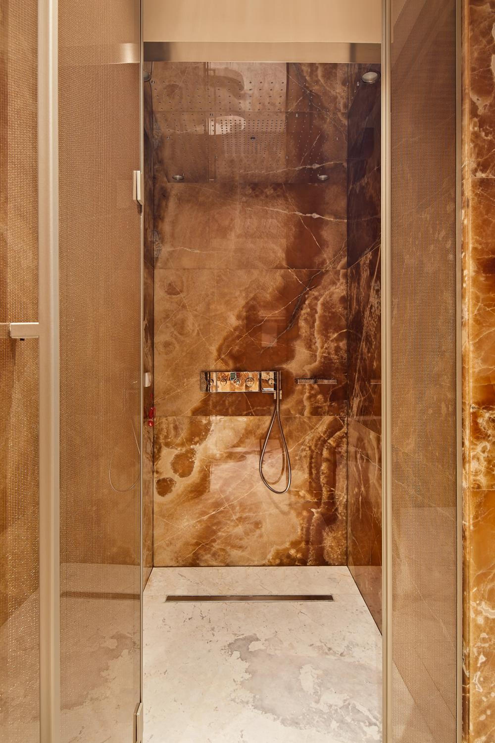King Suite - Photo 7