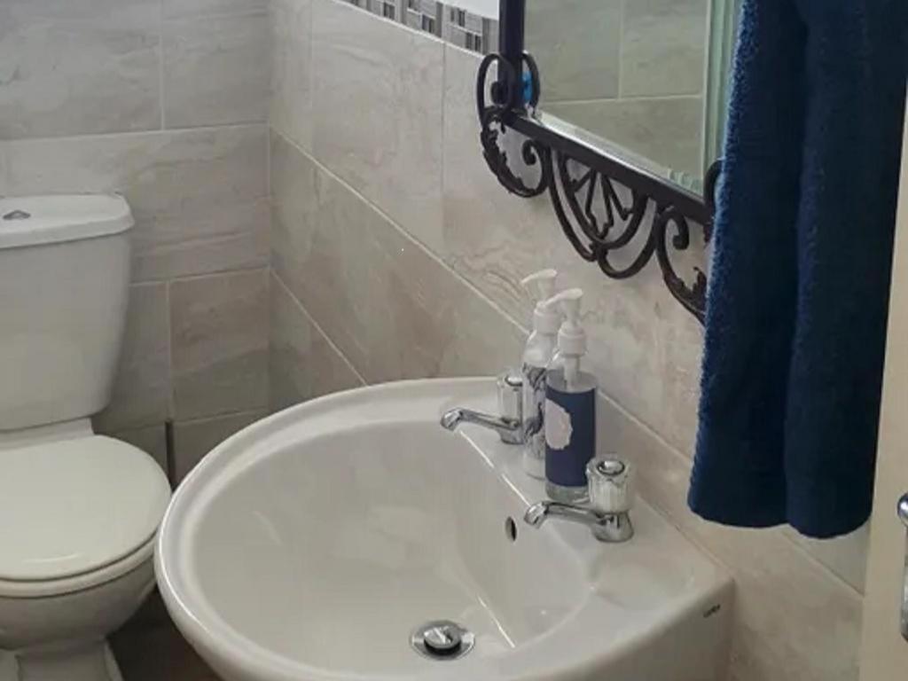 Comfort Apartment photo 2