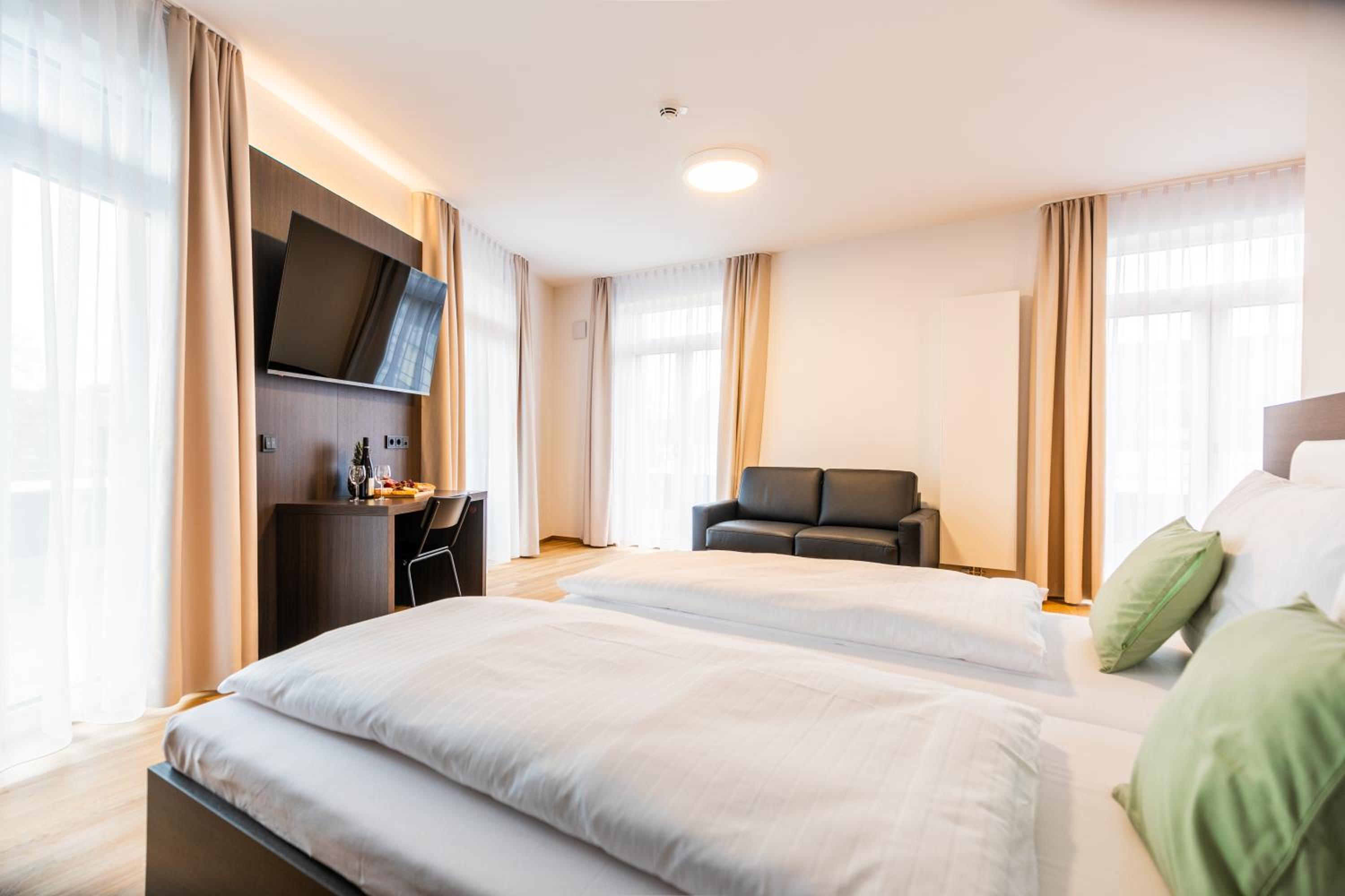 Quadruple Room - Photo 4