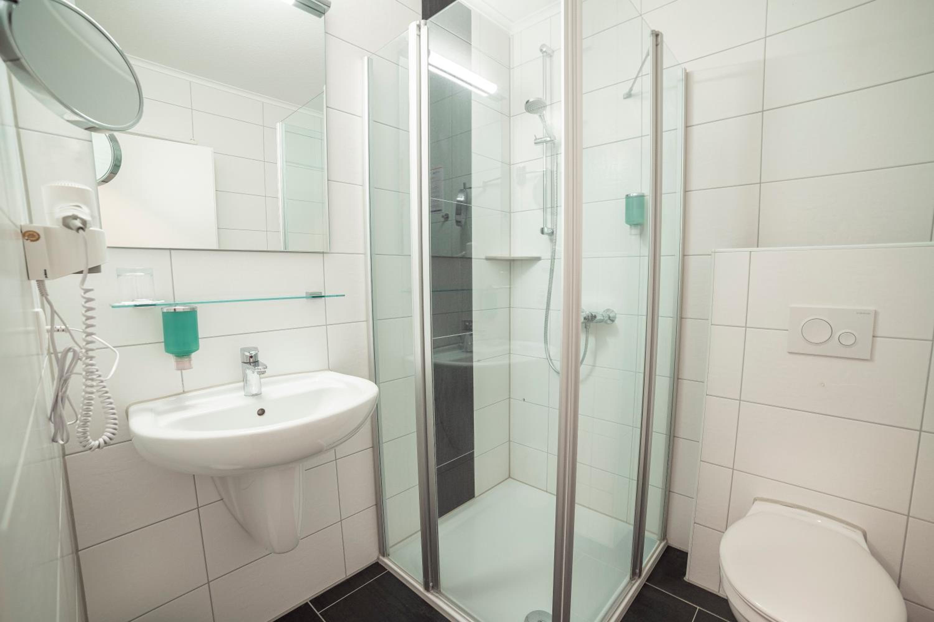Double Room - Disability Access photo 2
