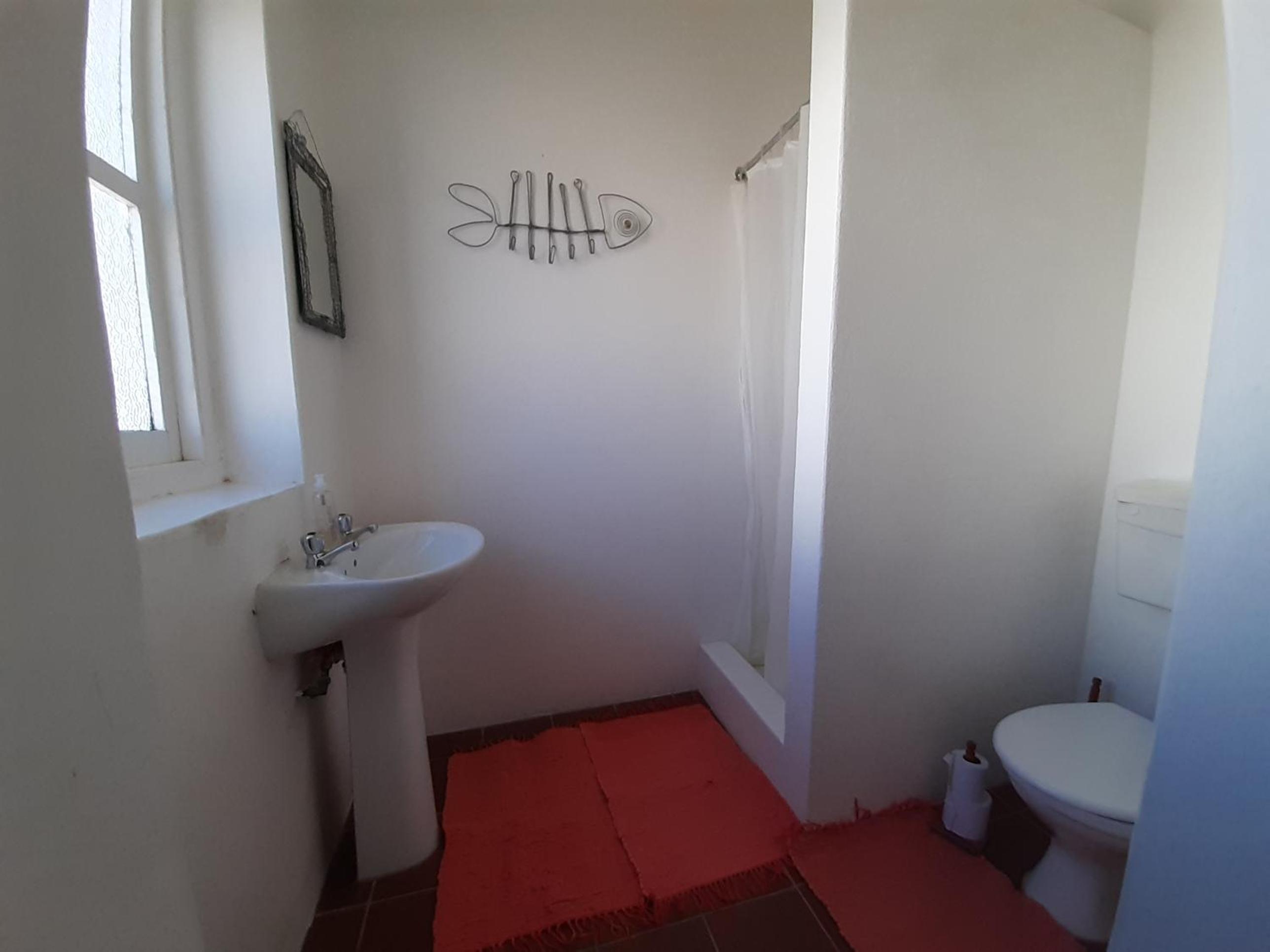 Double Room with Private Bathroom - Photo 6