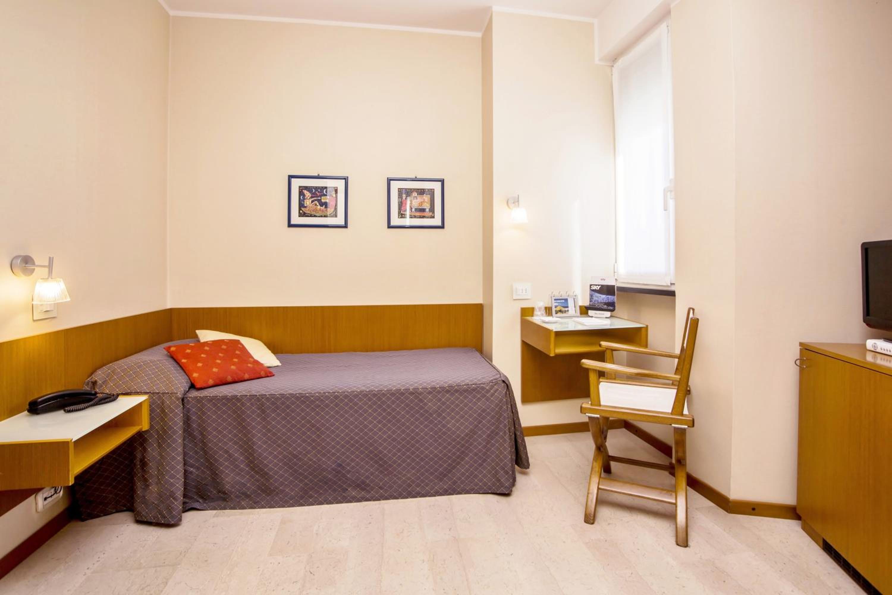 Single Room photo 1