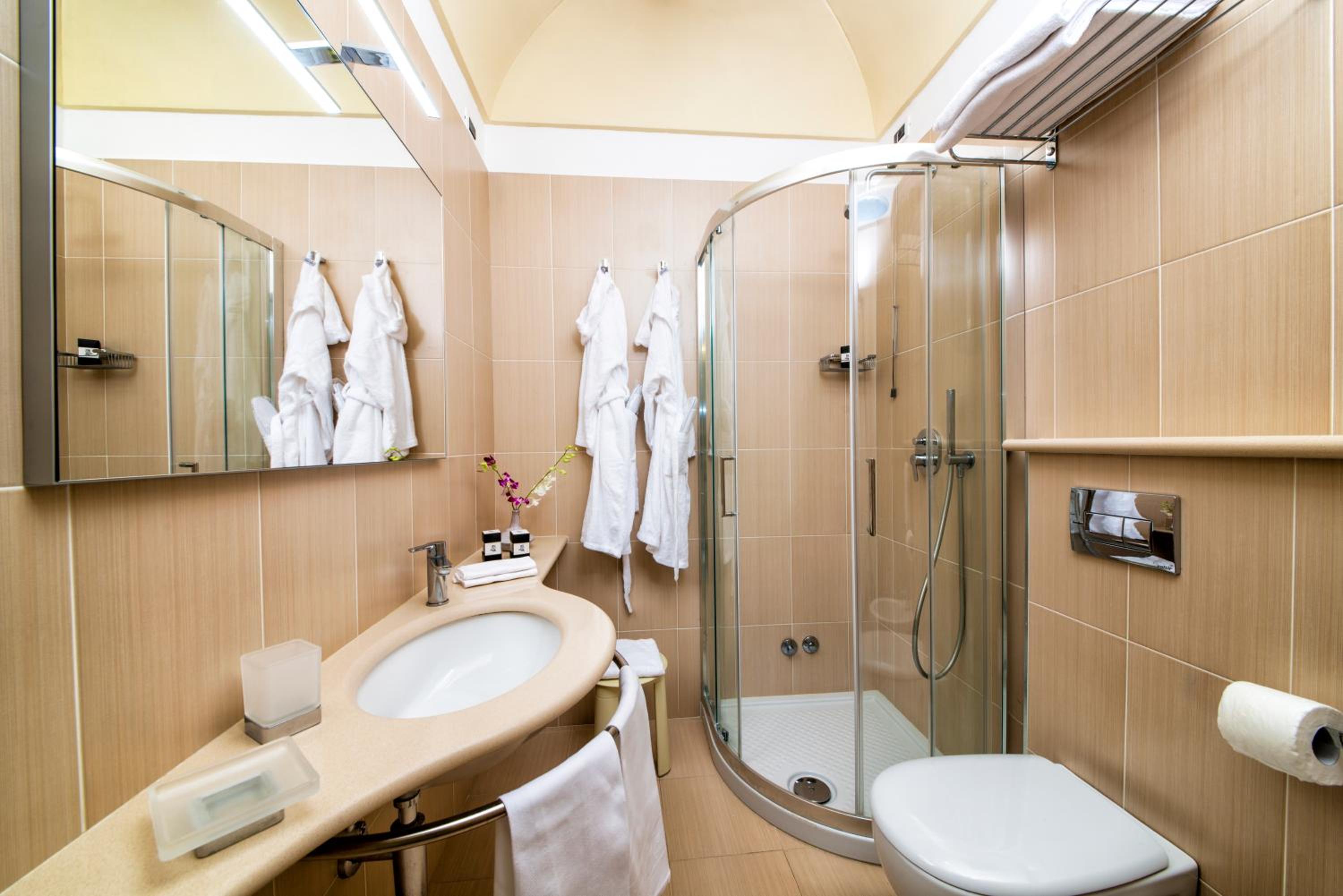 Classic Triple Room - Photo 3