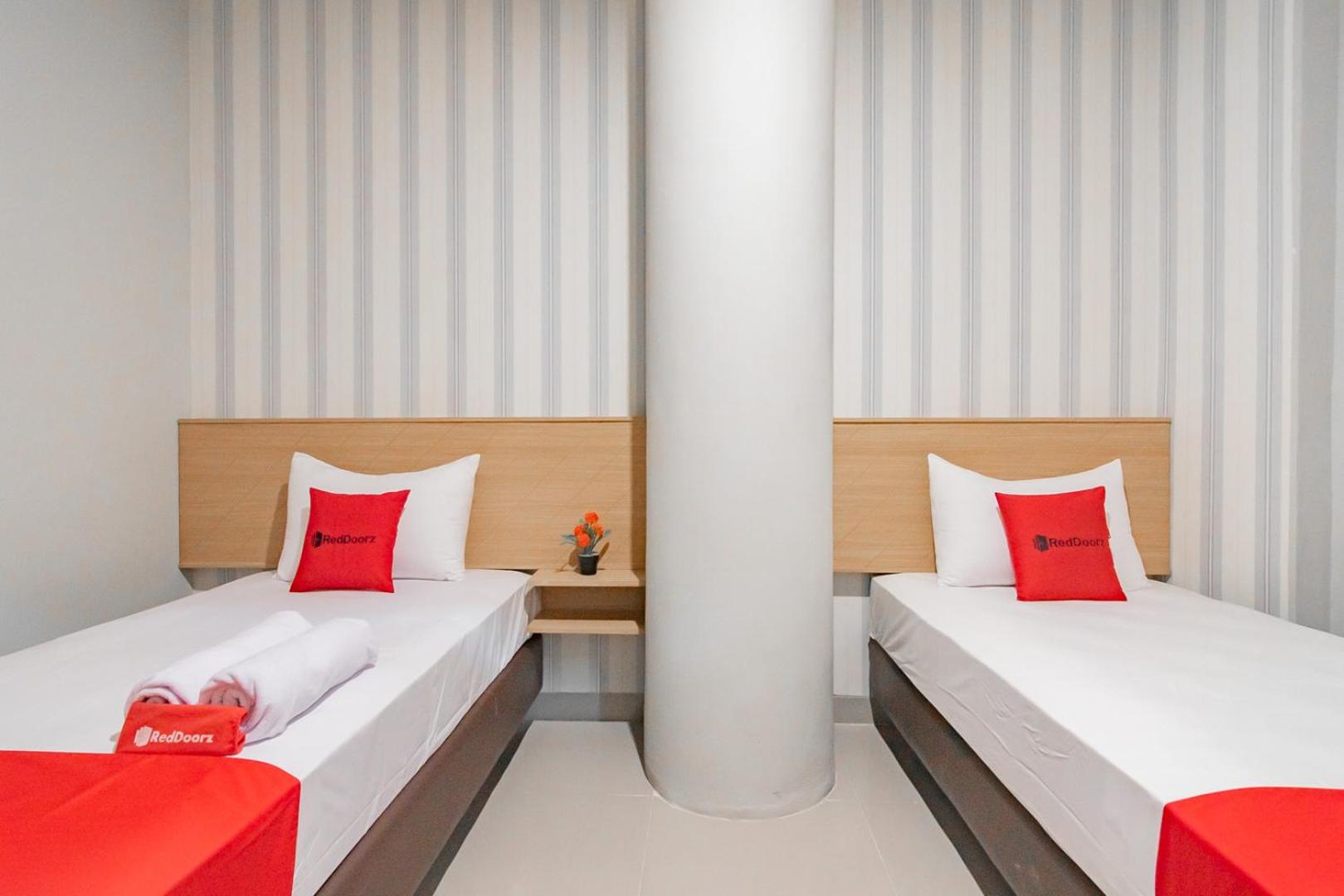 Standard Twin Room - Photo 2