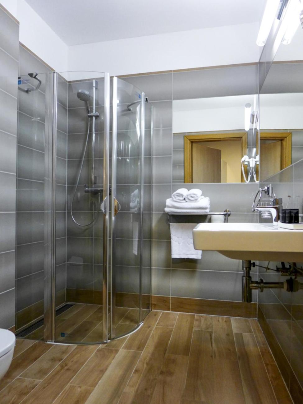 Twin Room - Photo 4