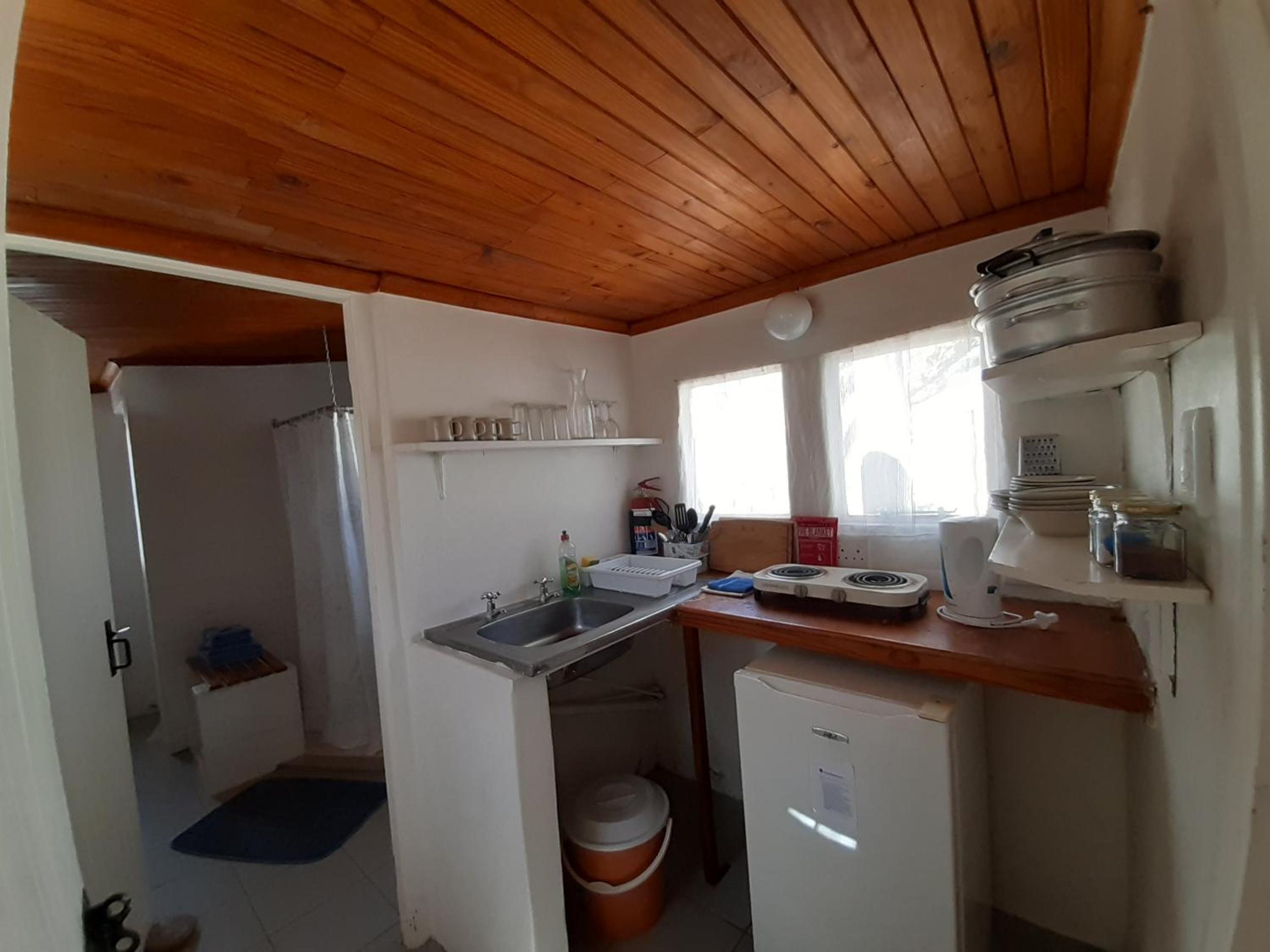One-Bedroom House - Photo 10