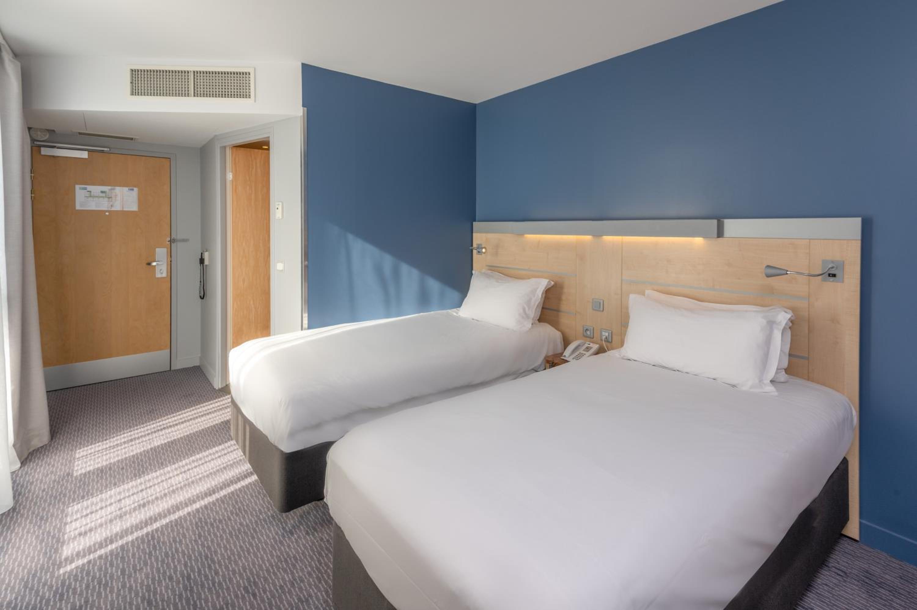 Standard Twin Room - Free Breakfast - Photo 5