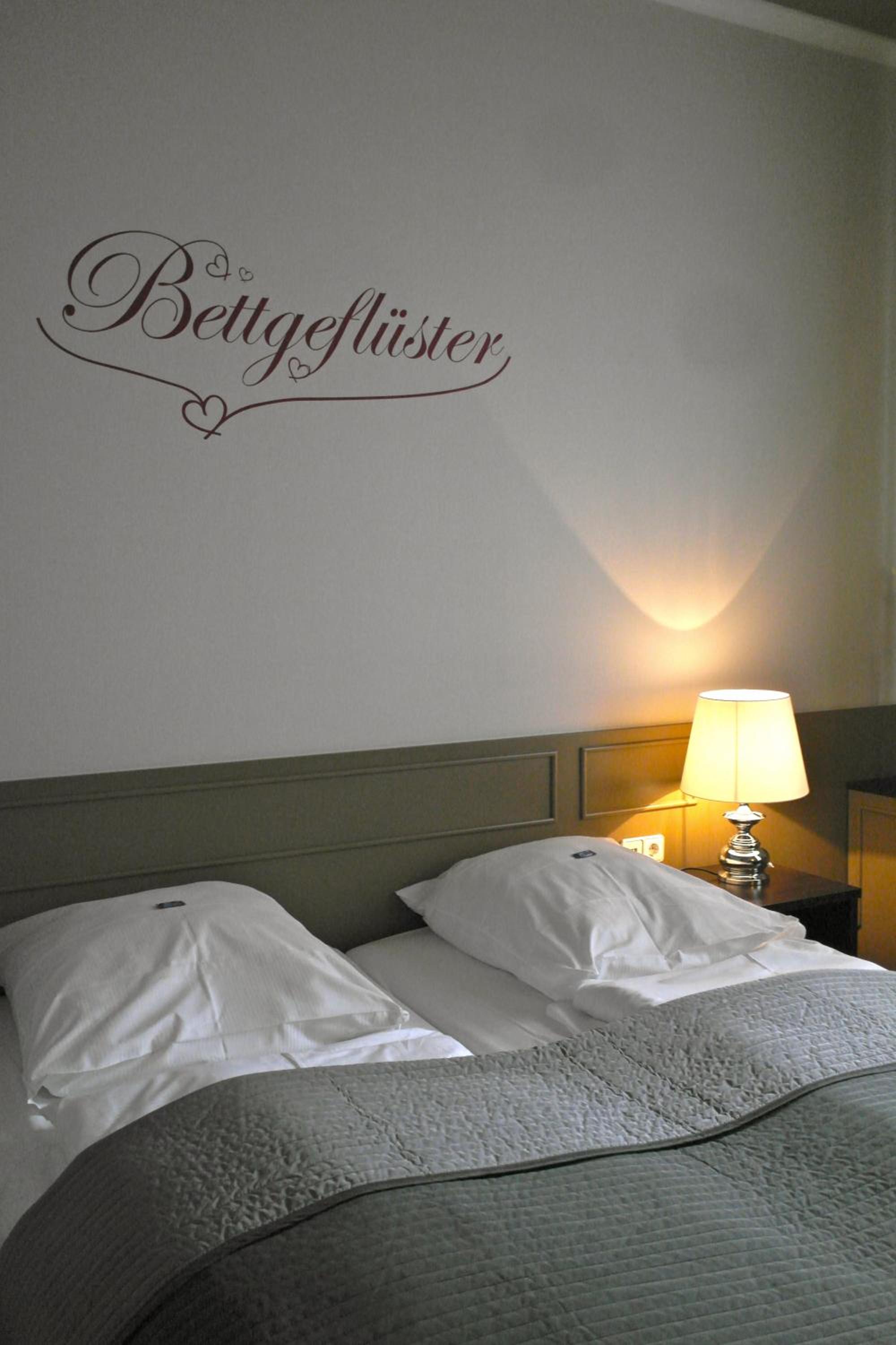 Double Room - Photo 3