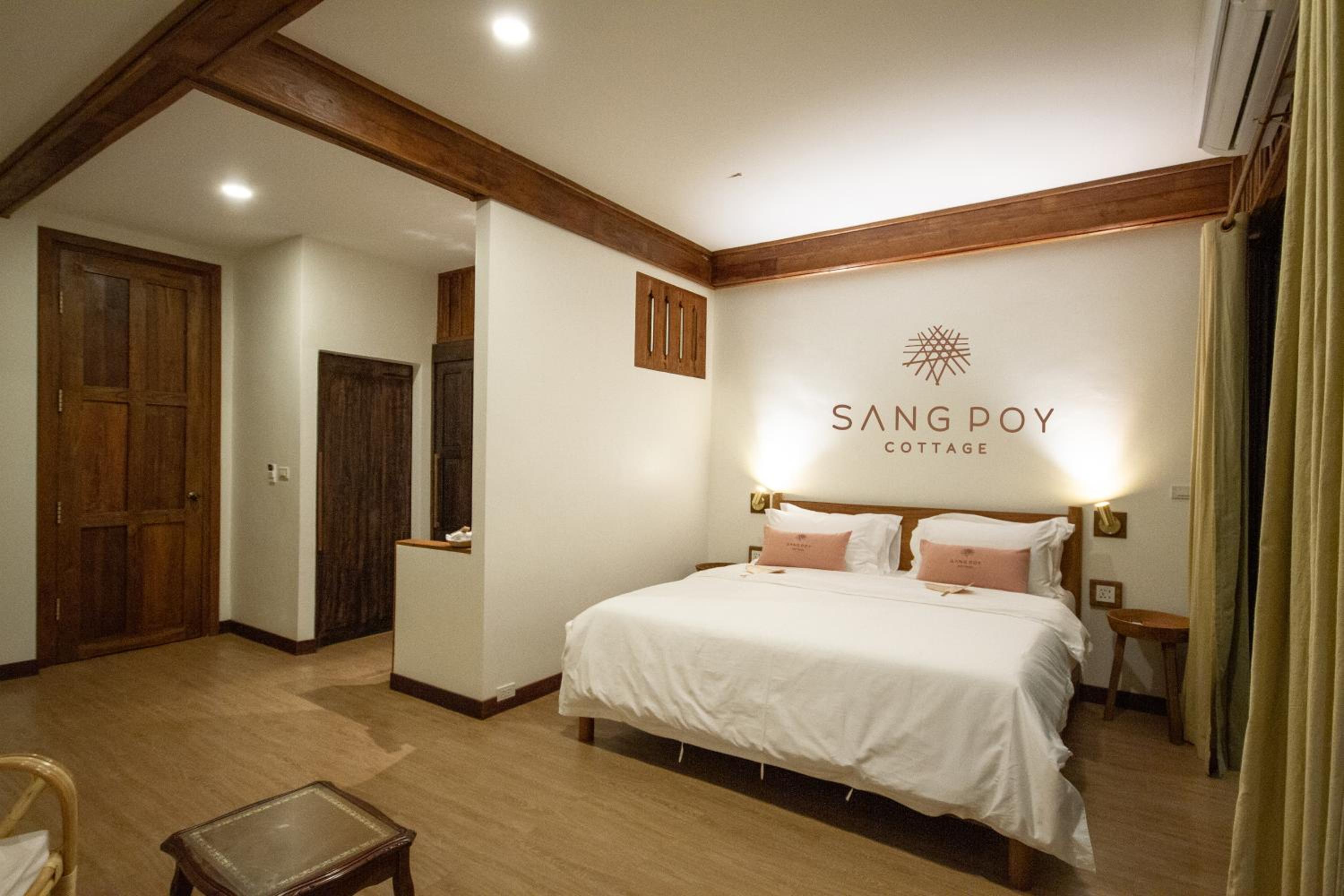 Deluxe Double Room - Photo 7