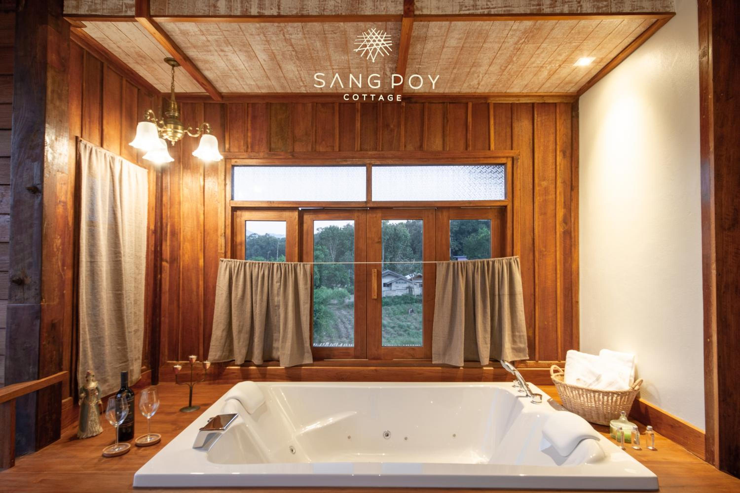 King Room with Spa Bath - Photo 7