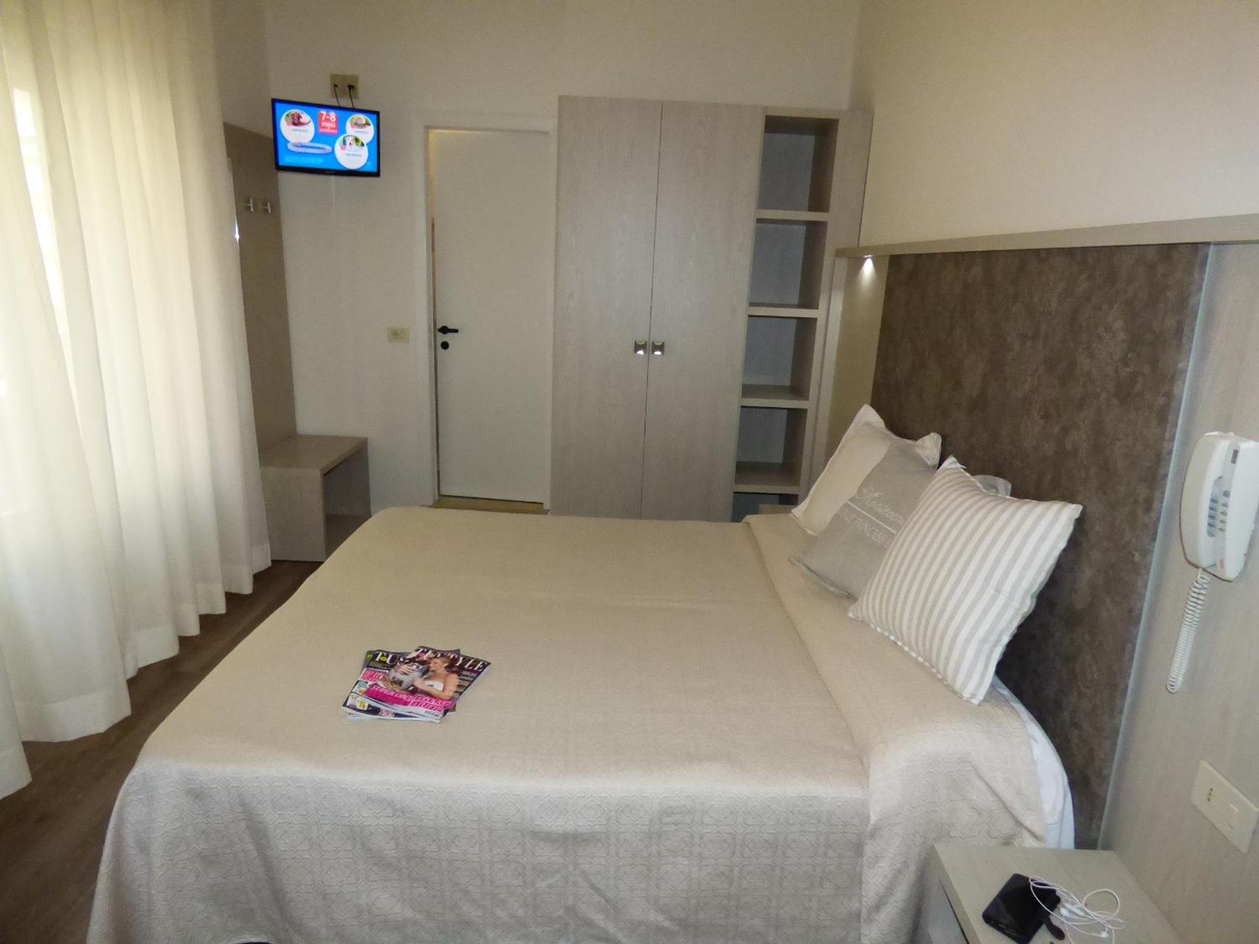Standard Double or Twin Room with Sea View