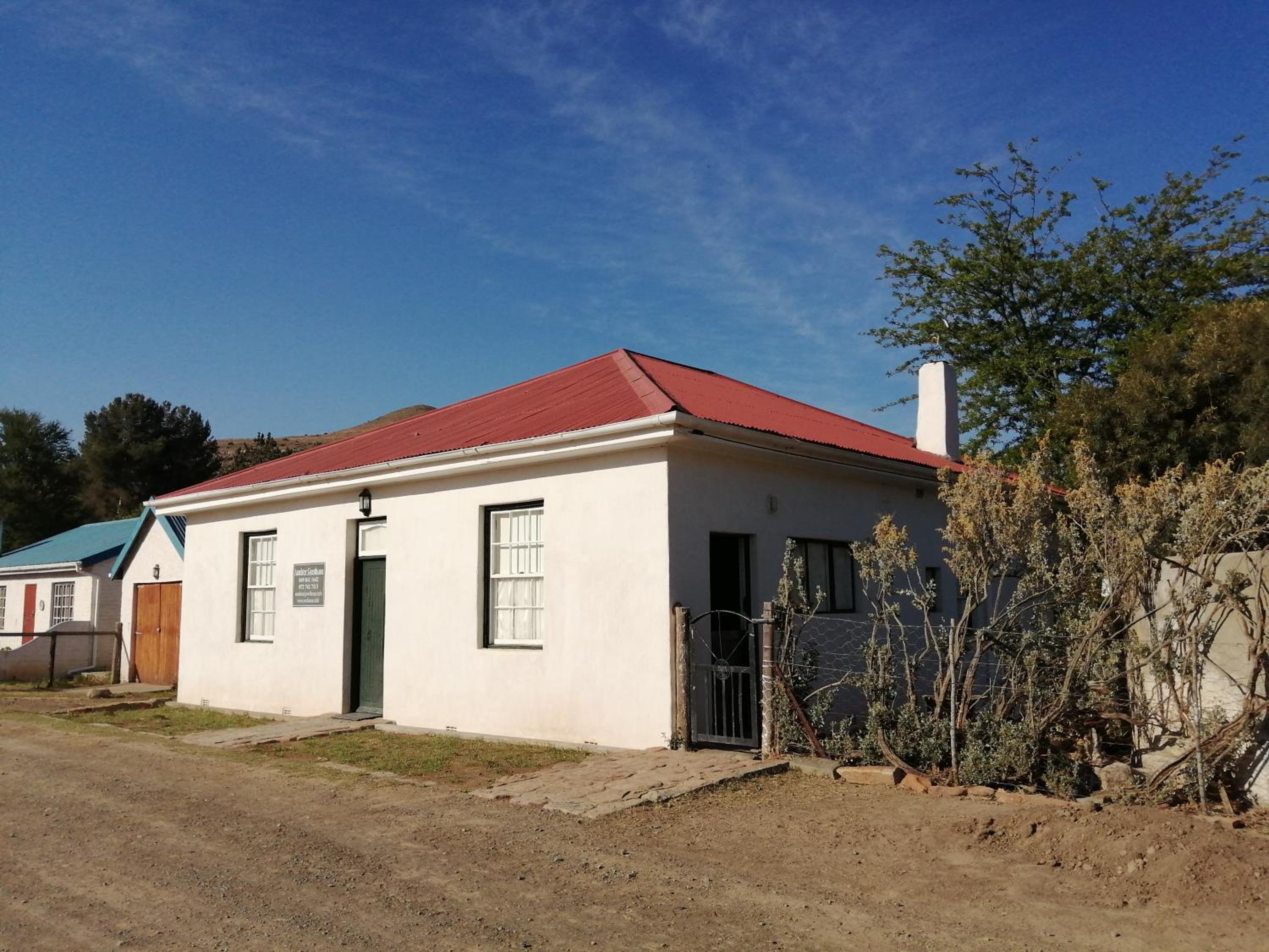 Three-Bedroom House - Photo 21