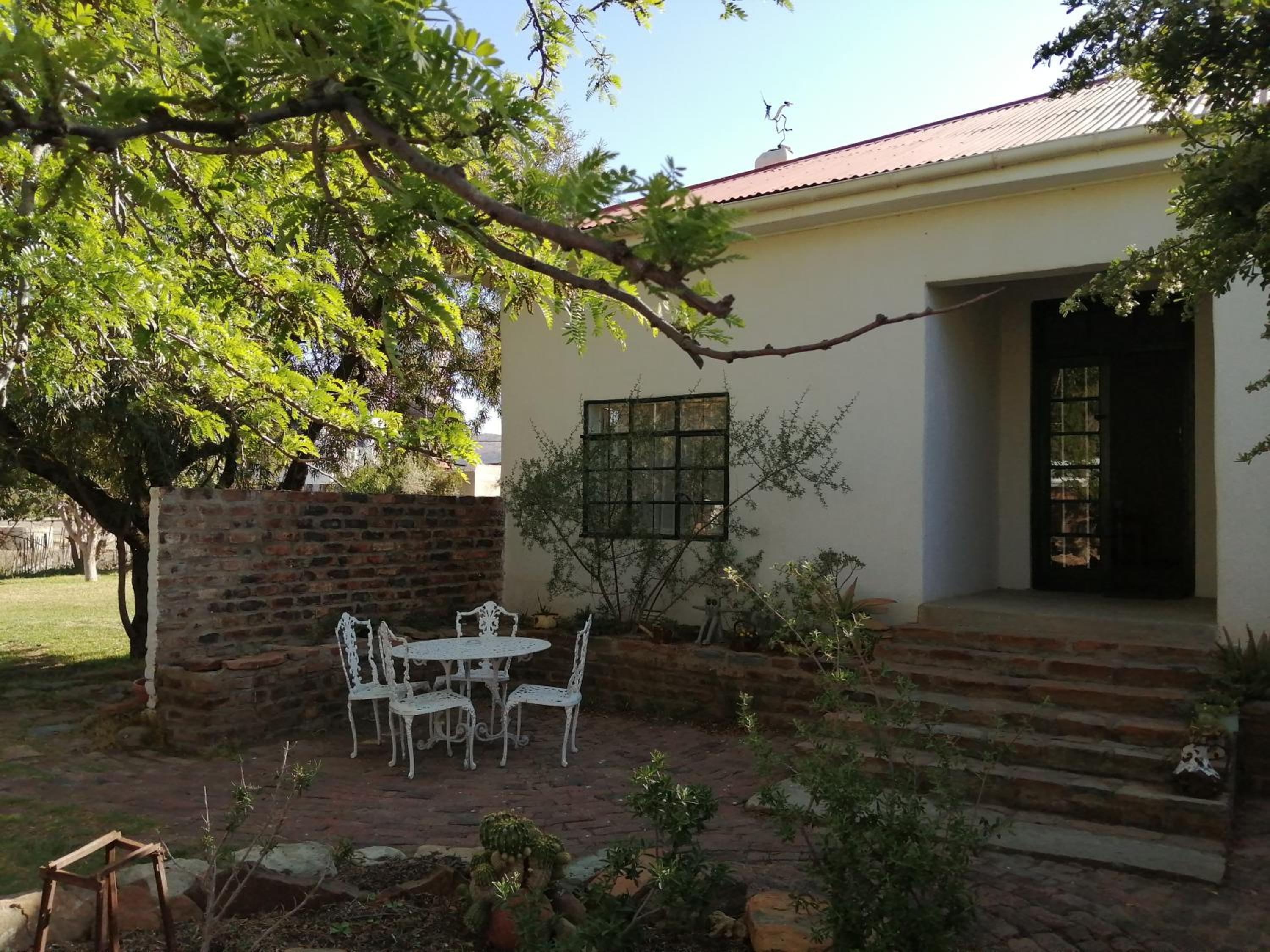 Three-Bedroom House - Photo 9