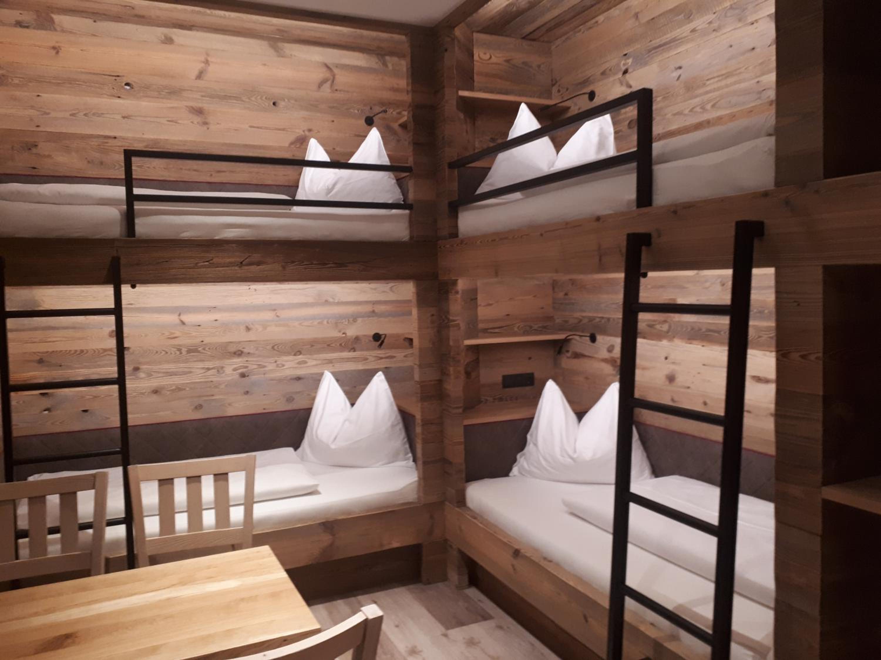 Standard Quadruple Room photo 2