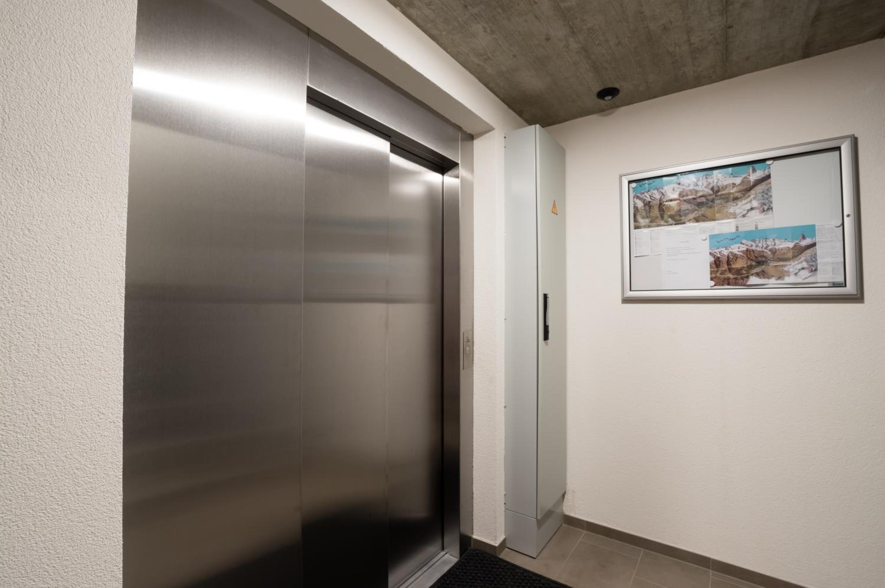 One-Bedroom Apartment - Photo 3