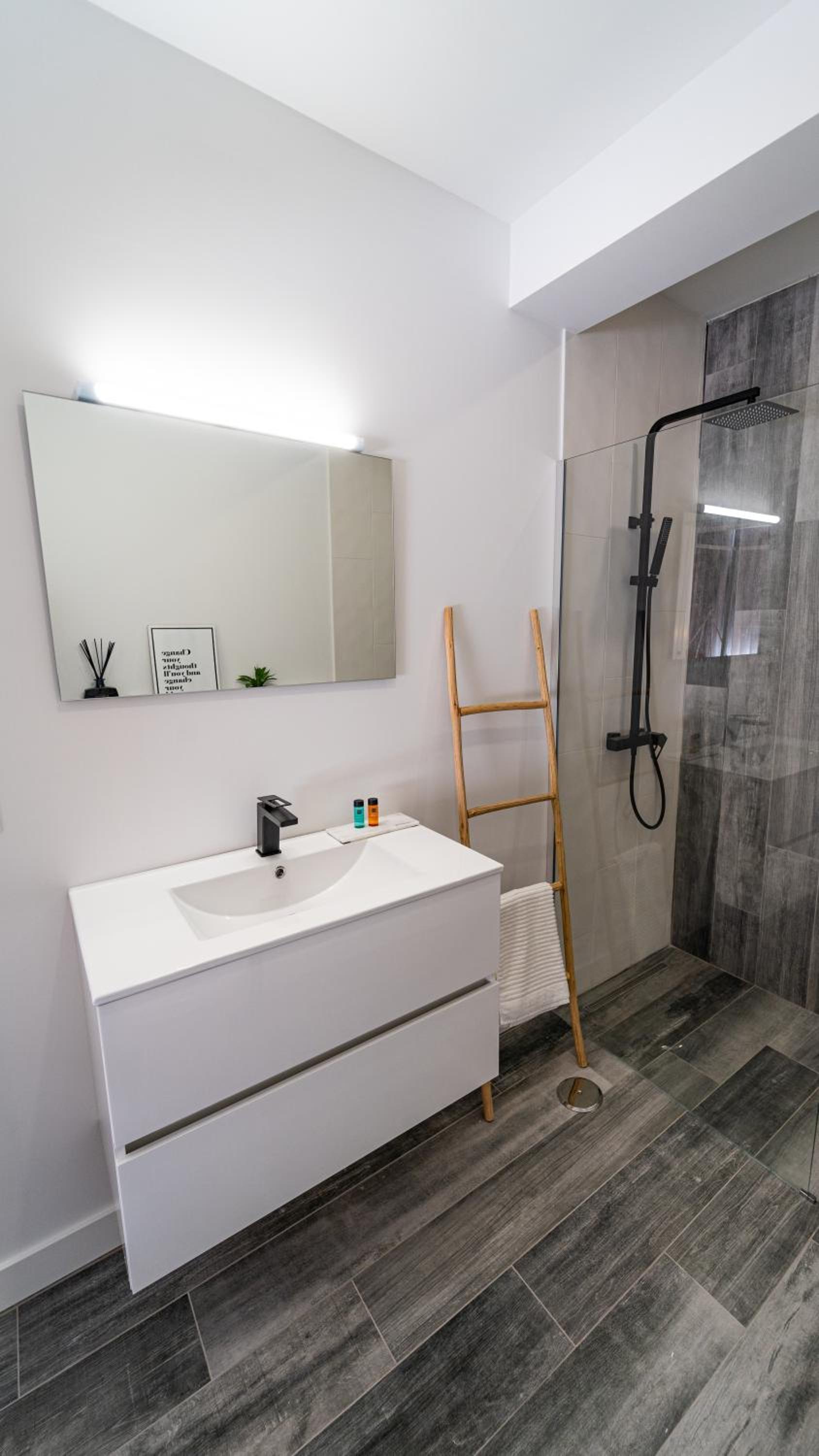 Superior Double Room - Photo 20