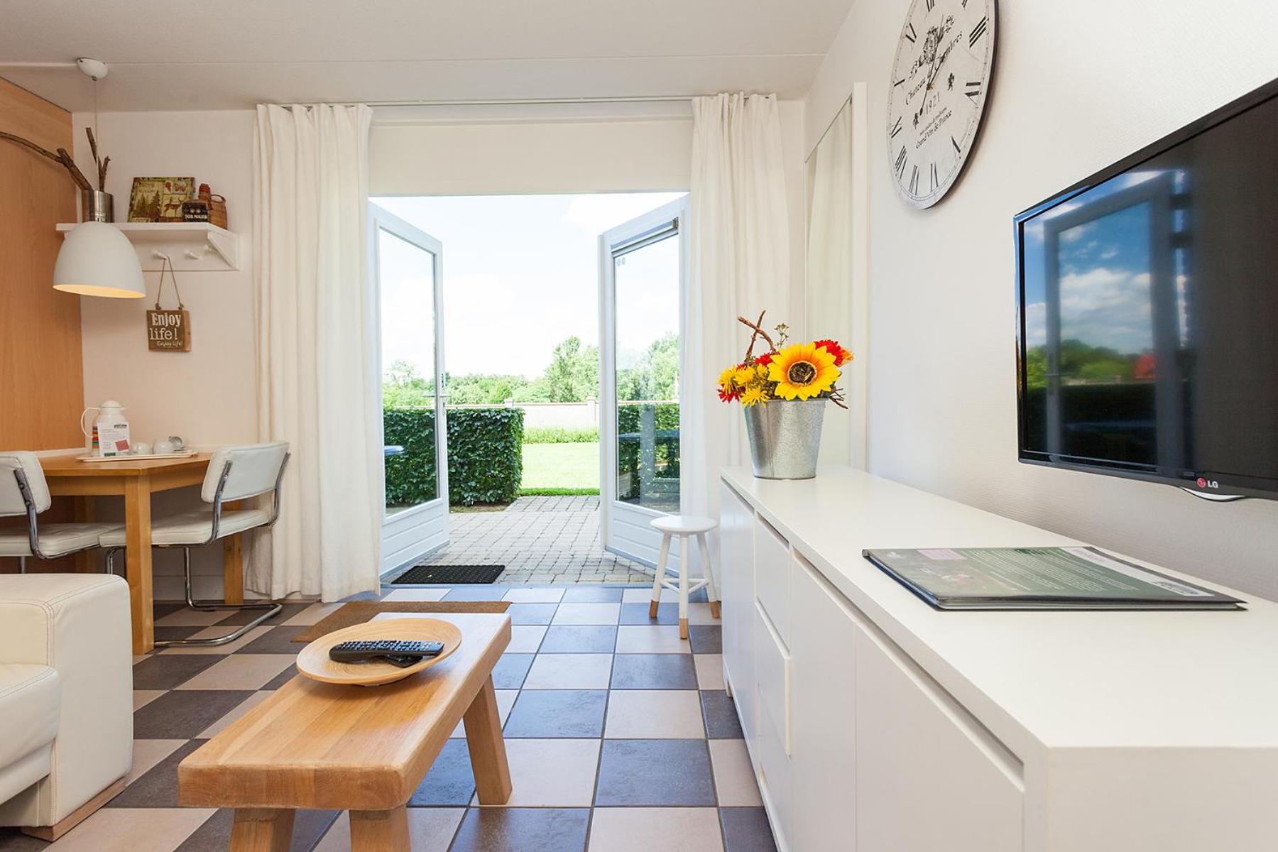 One-Bedroom House photo 1