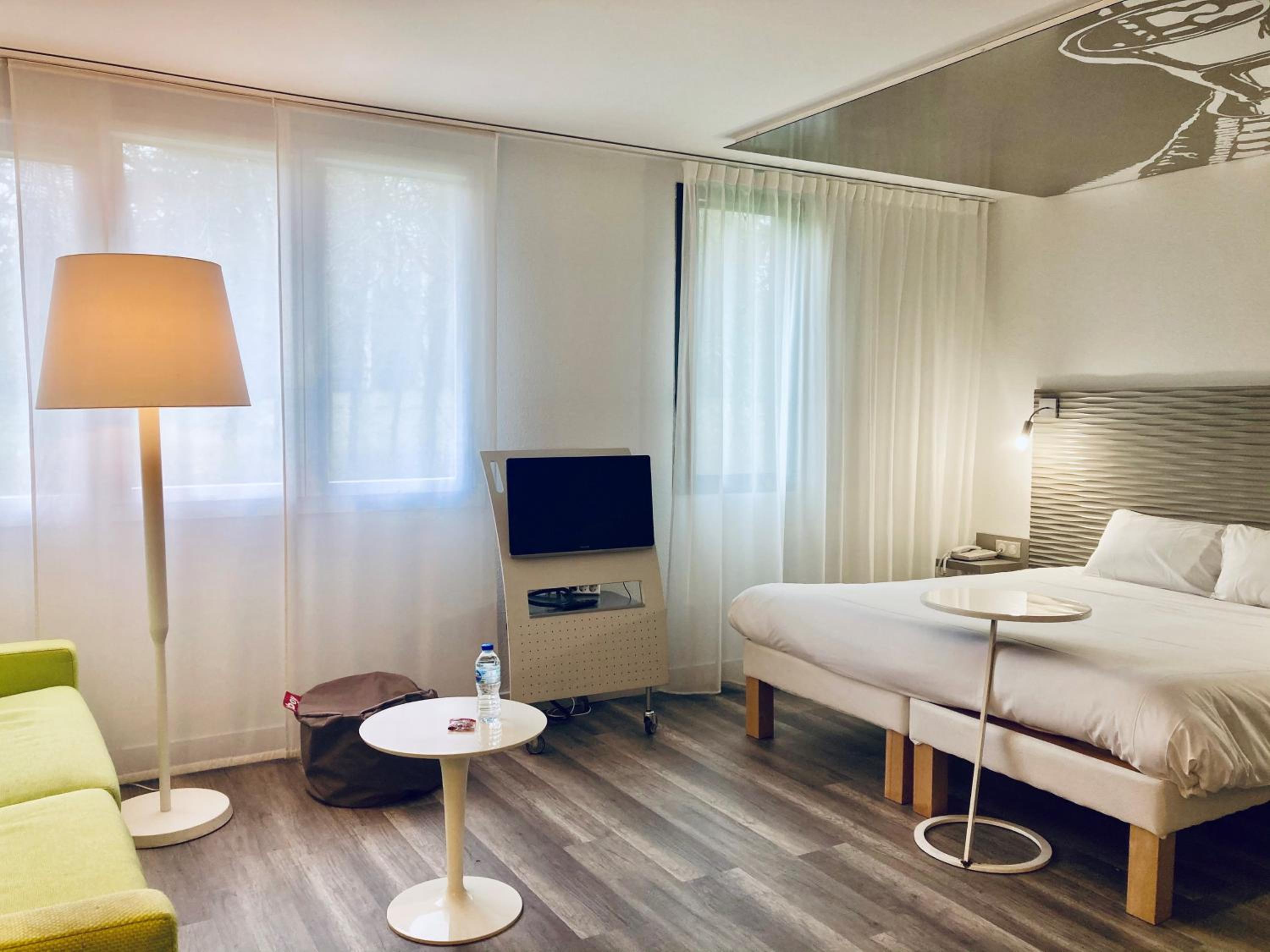 Family Suite with 1 Double Bed and 1 Sofa Bed - Photo 8