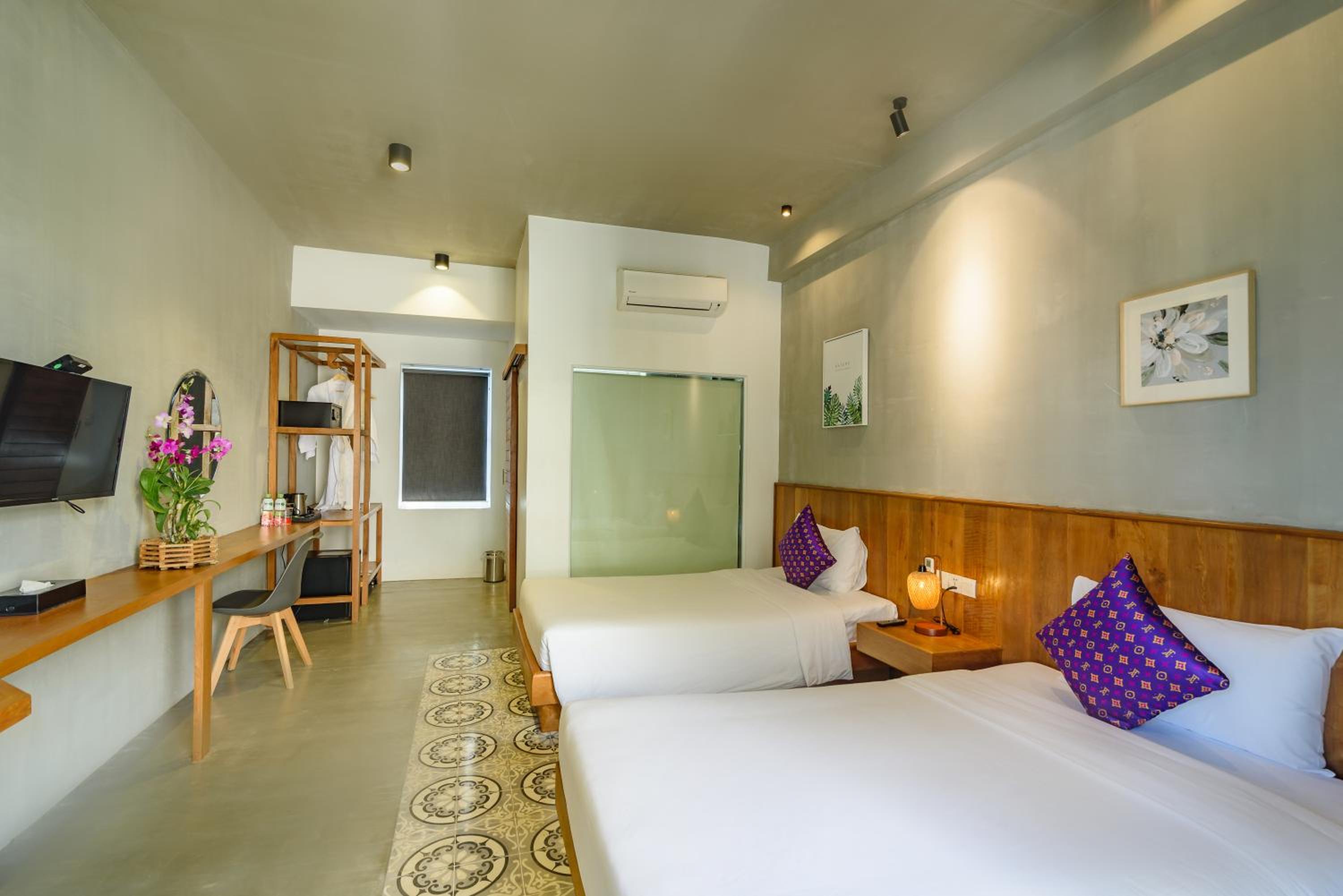 Twin Room with Garden View - Photo 7