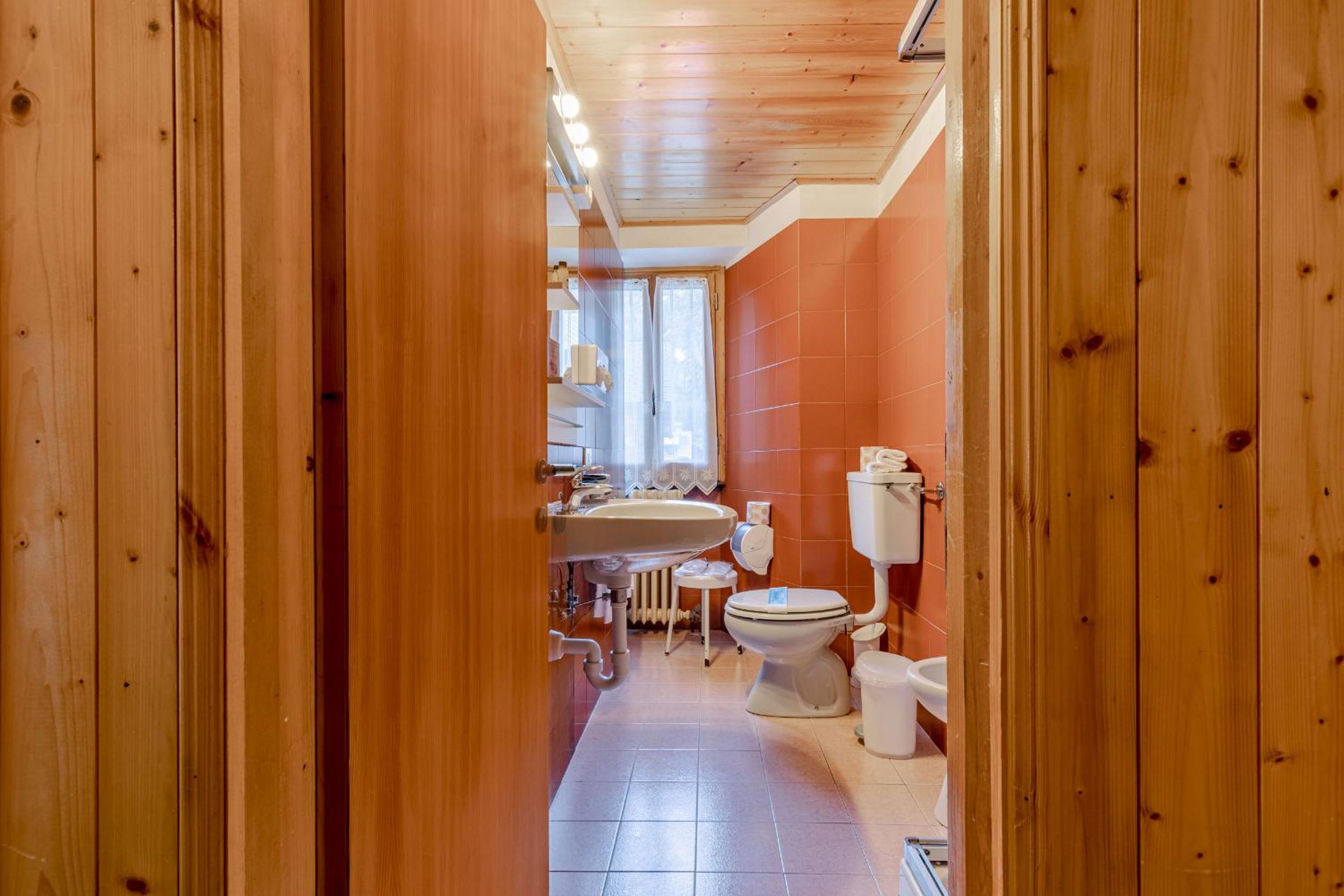 Quadruple Room with Mountain View - Photo 2
