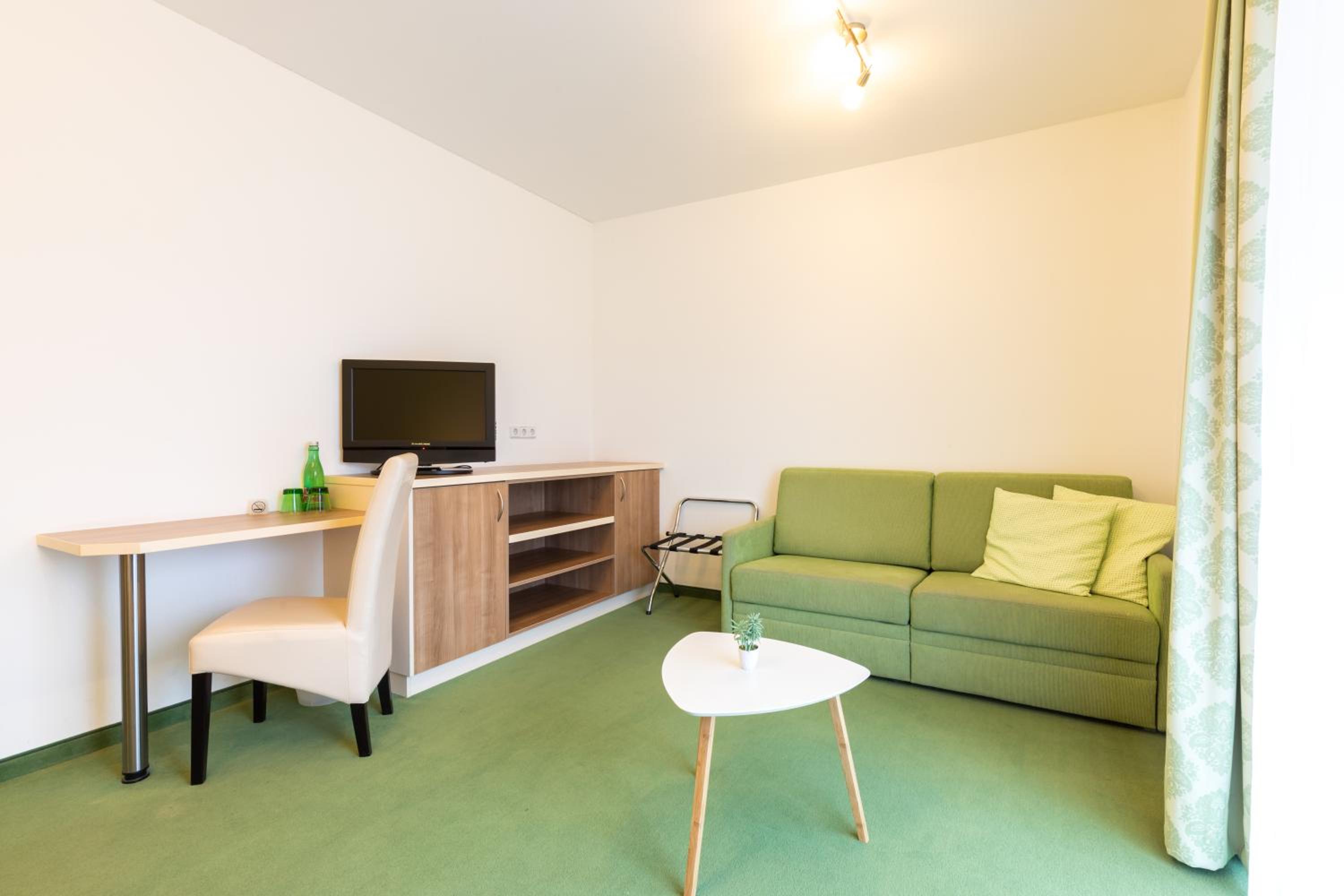 Family Room photo 1