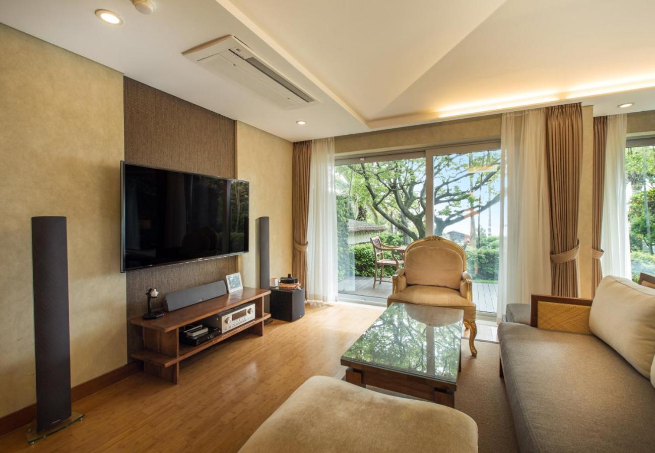 Royal Suite - Photo 7