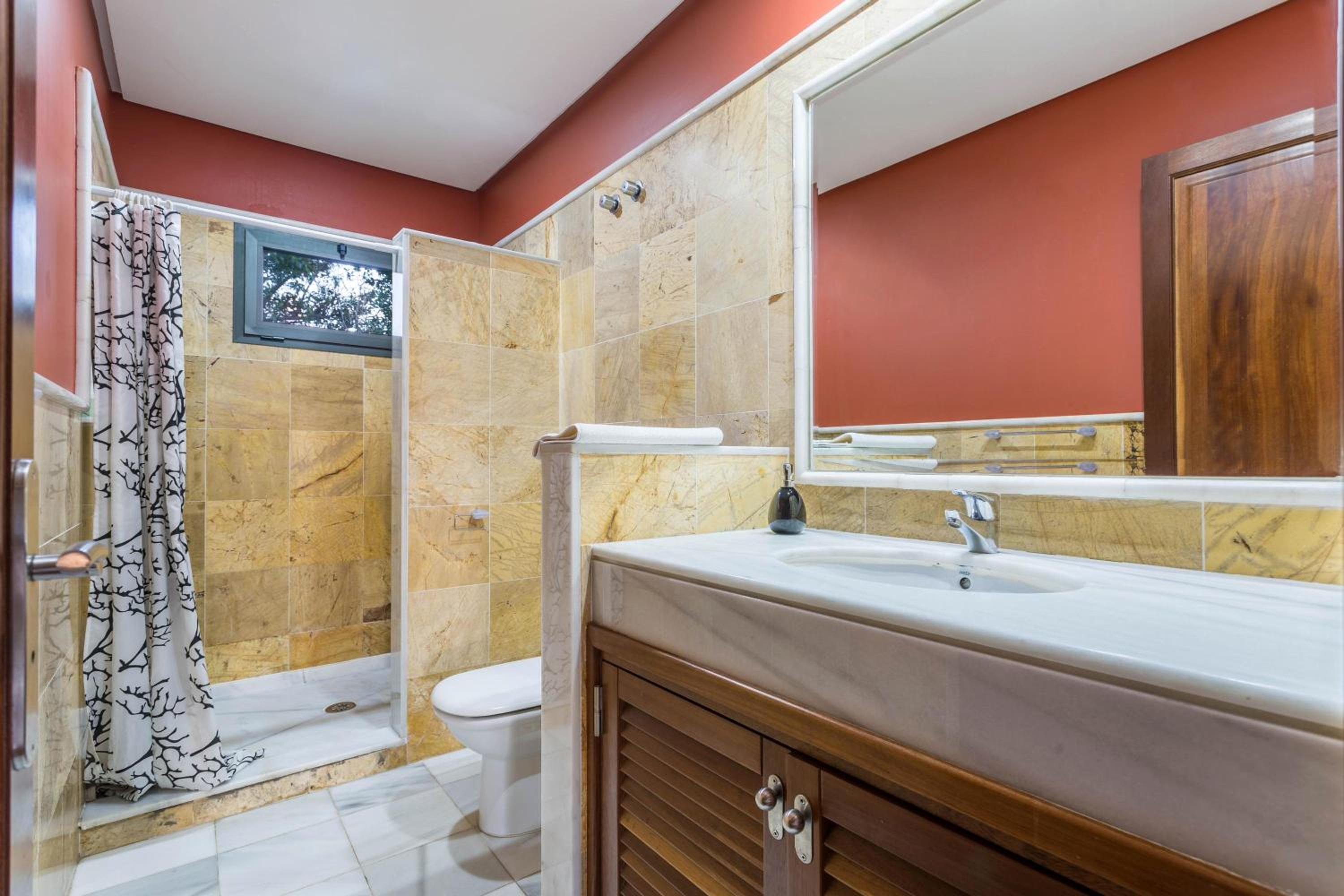 Three-Bedroom House - Photo 14