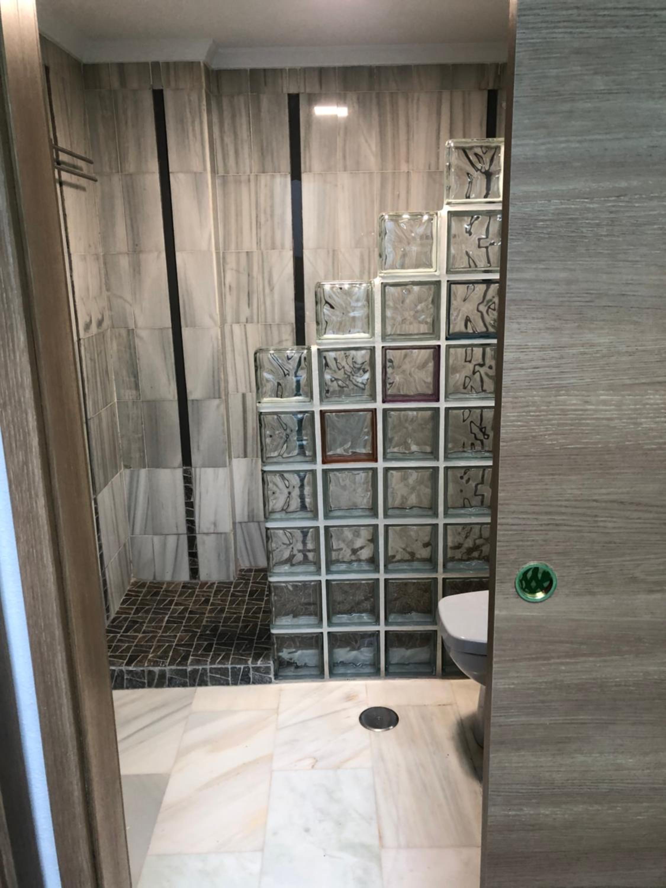 Double or Twin Room with Shared Bathroom photo 2