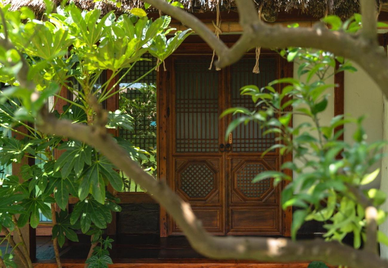 Korean-Style Superior Double Room (Mi/Byeol Dang) photo 2