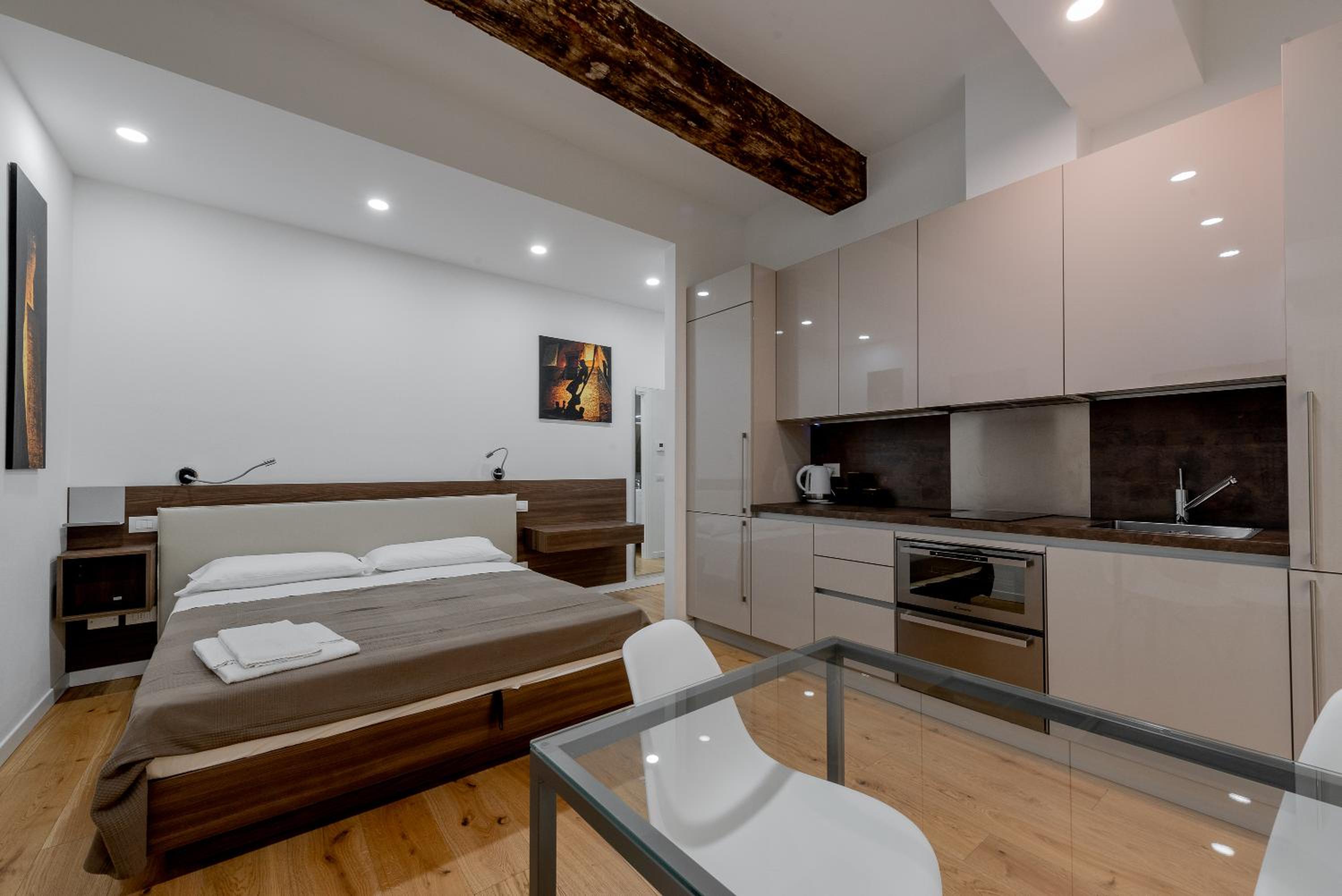 One-Bedroom Apartment