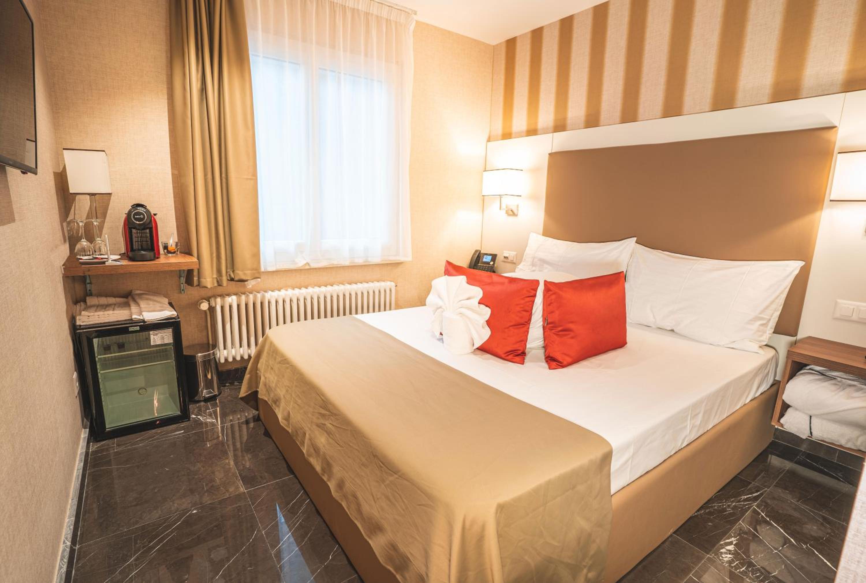 Economy Double Room - Photo 1