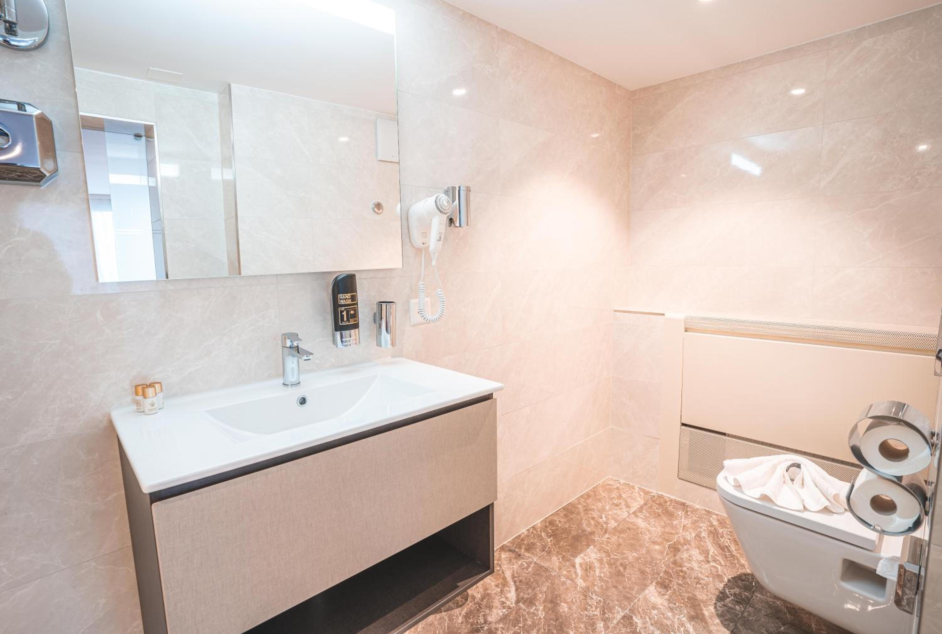 Triple Room - Photo 3