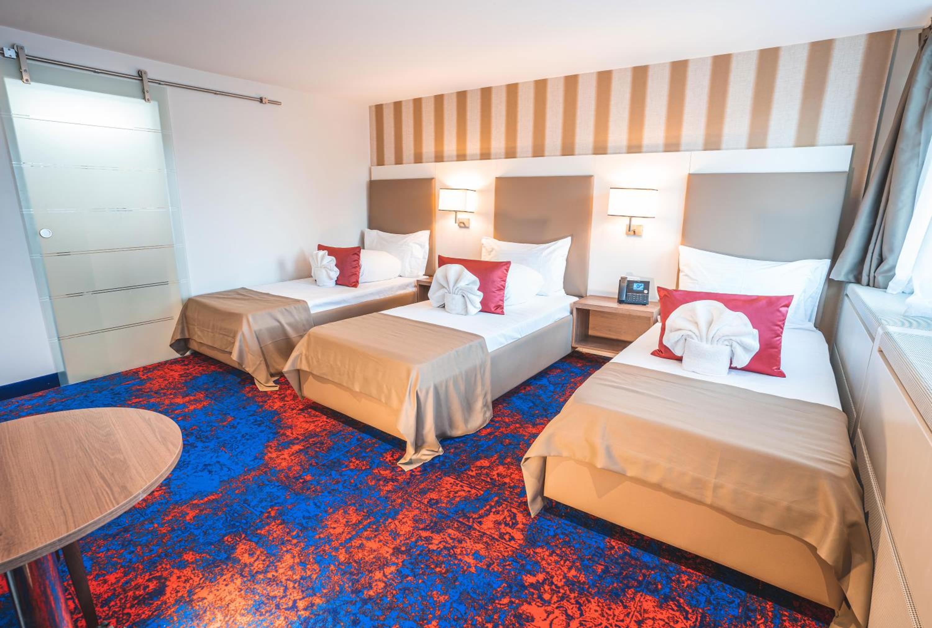 Triple Room - Photo 1